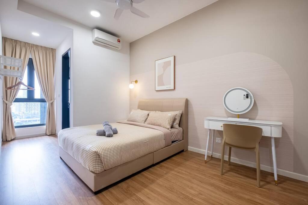 City Lights SweetHome@Sunway Velocity Two 3BR2Bath