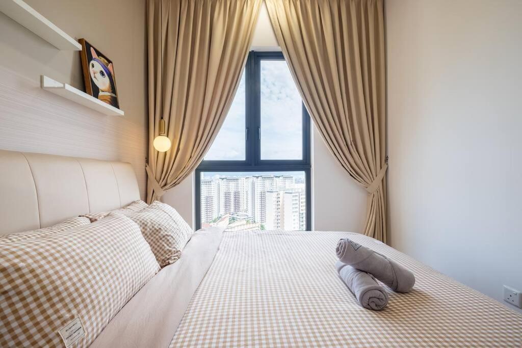 City Lights SweetHome@Sunway Velocity Two 3BR2Bath