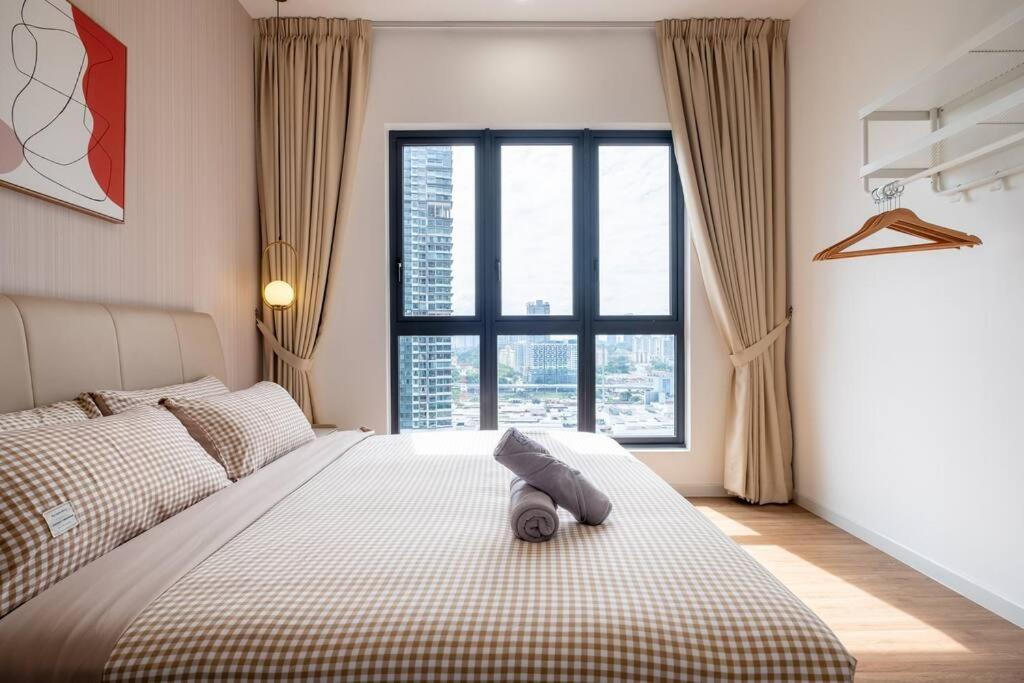 City Lights SweetHome@Sunway Velocity Two 3BR2Bath