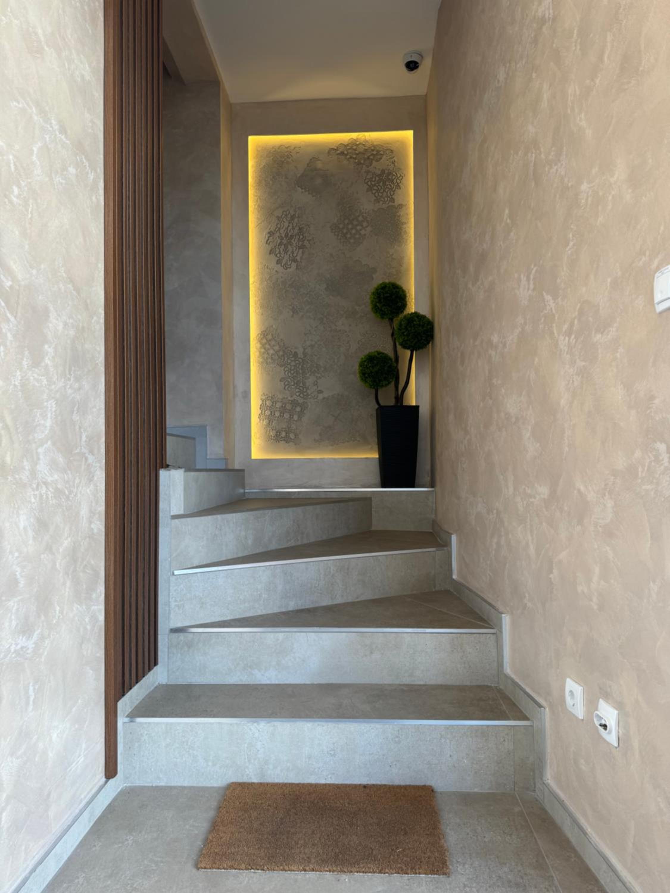 Triangle Rooms