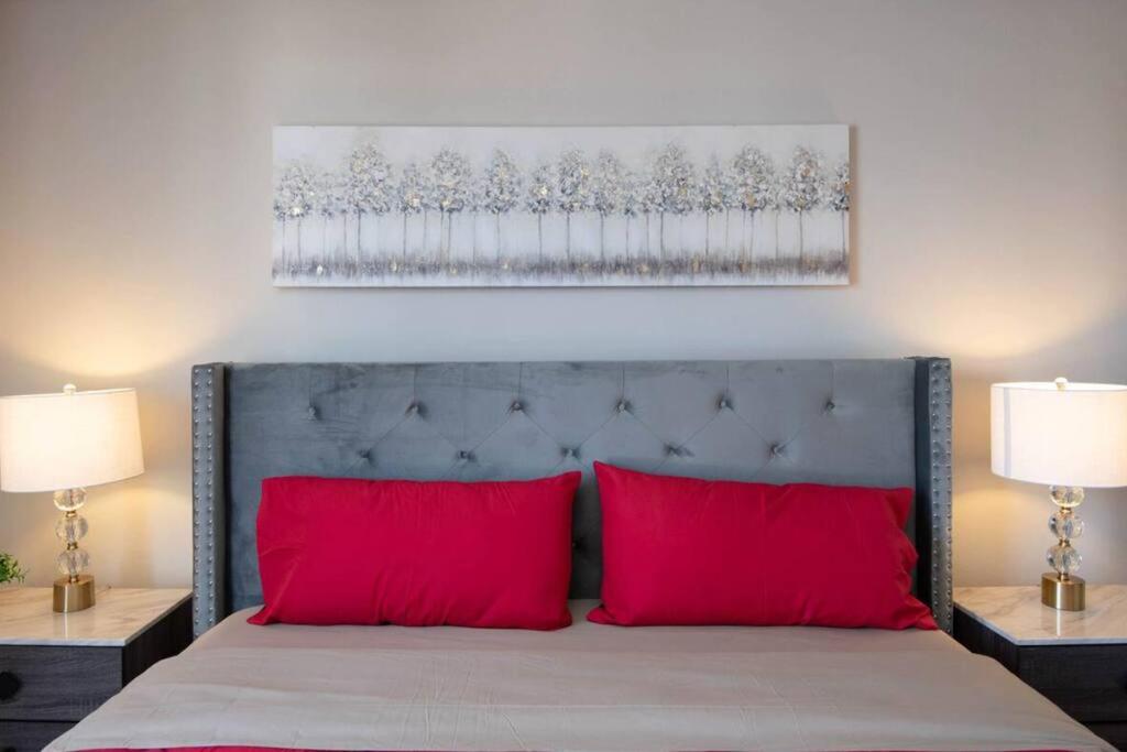 Hollywood 2Bed Apt w Rooftop pool & Panoramic View