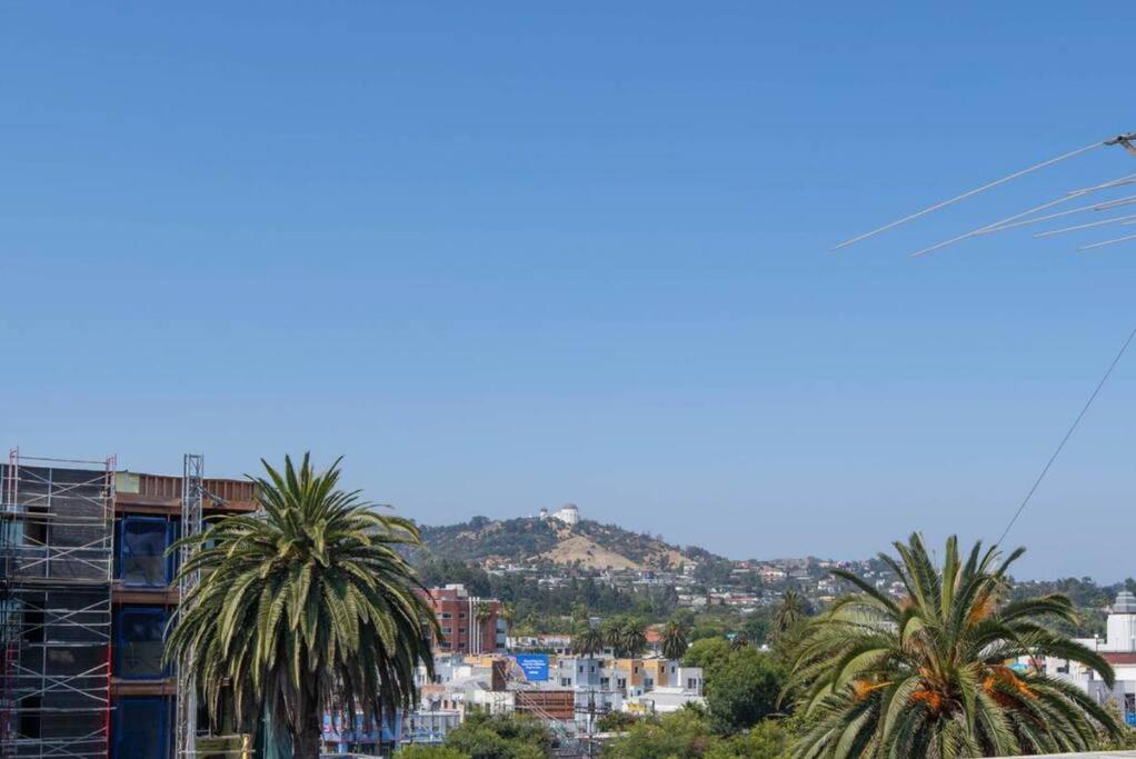 Hollywood 2Bed Apt w Rooftop pool & Panoramic View