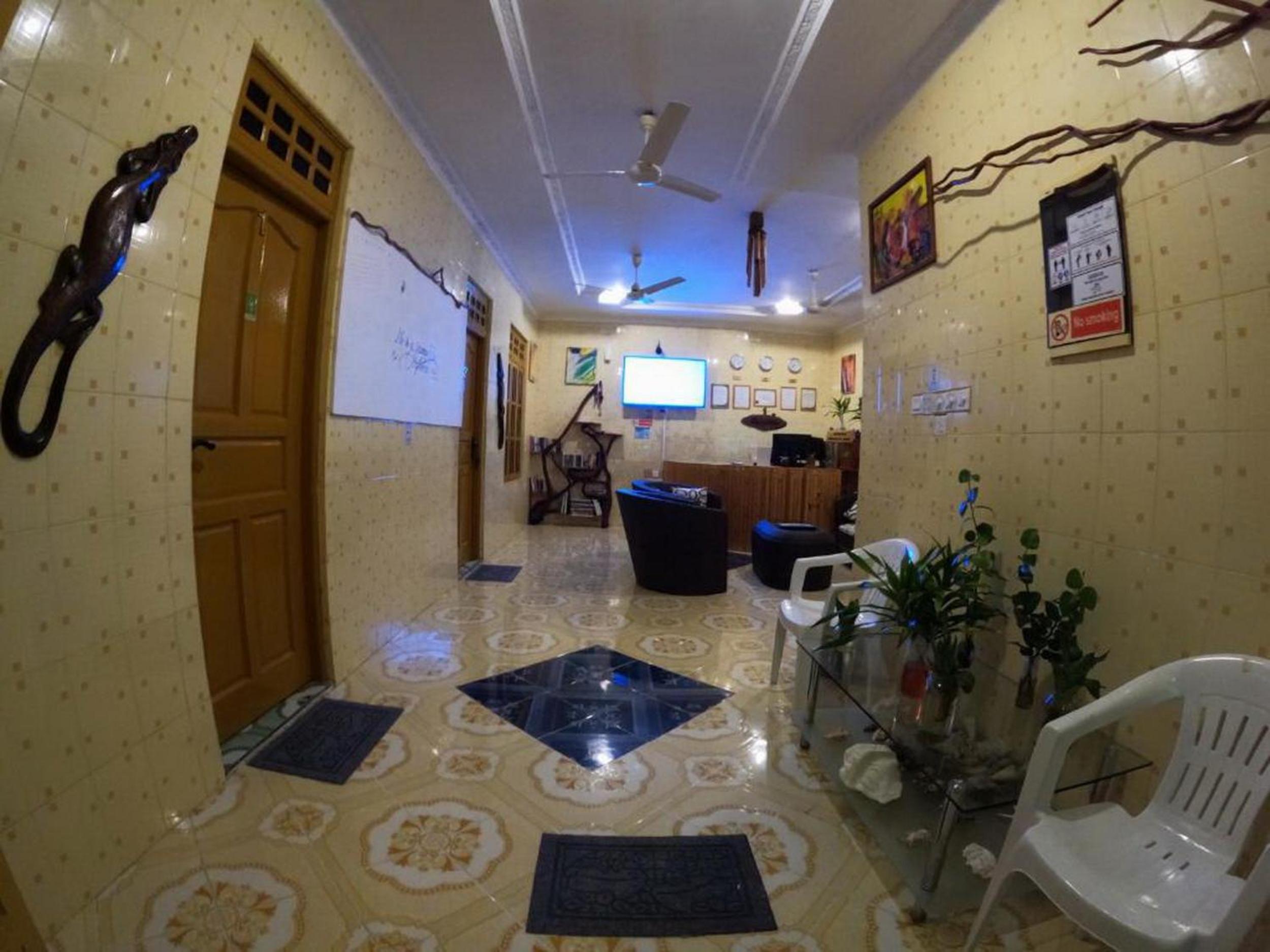Adroit Beach Inn photo 5