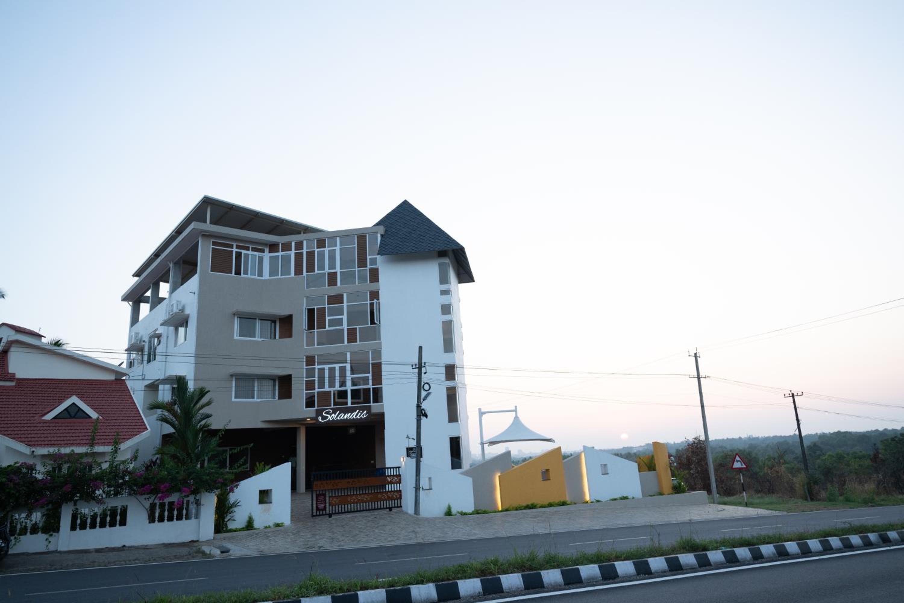 Reunion Solandis - Service Apartments view 2