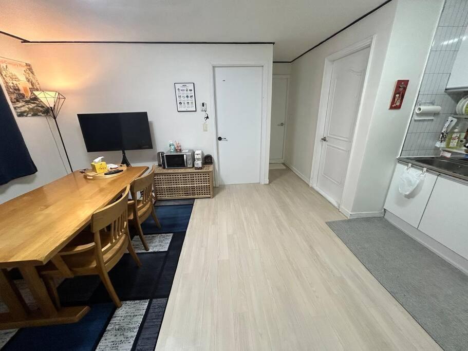 Homey inn Juno view 5