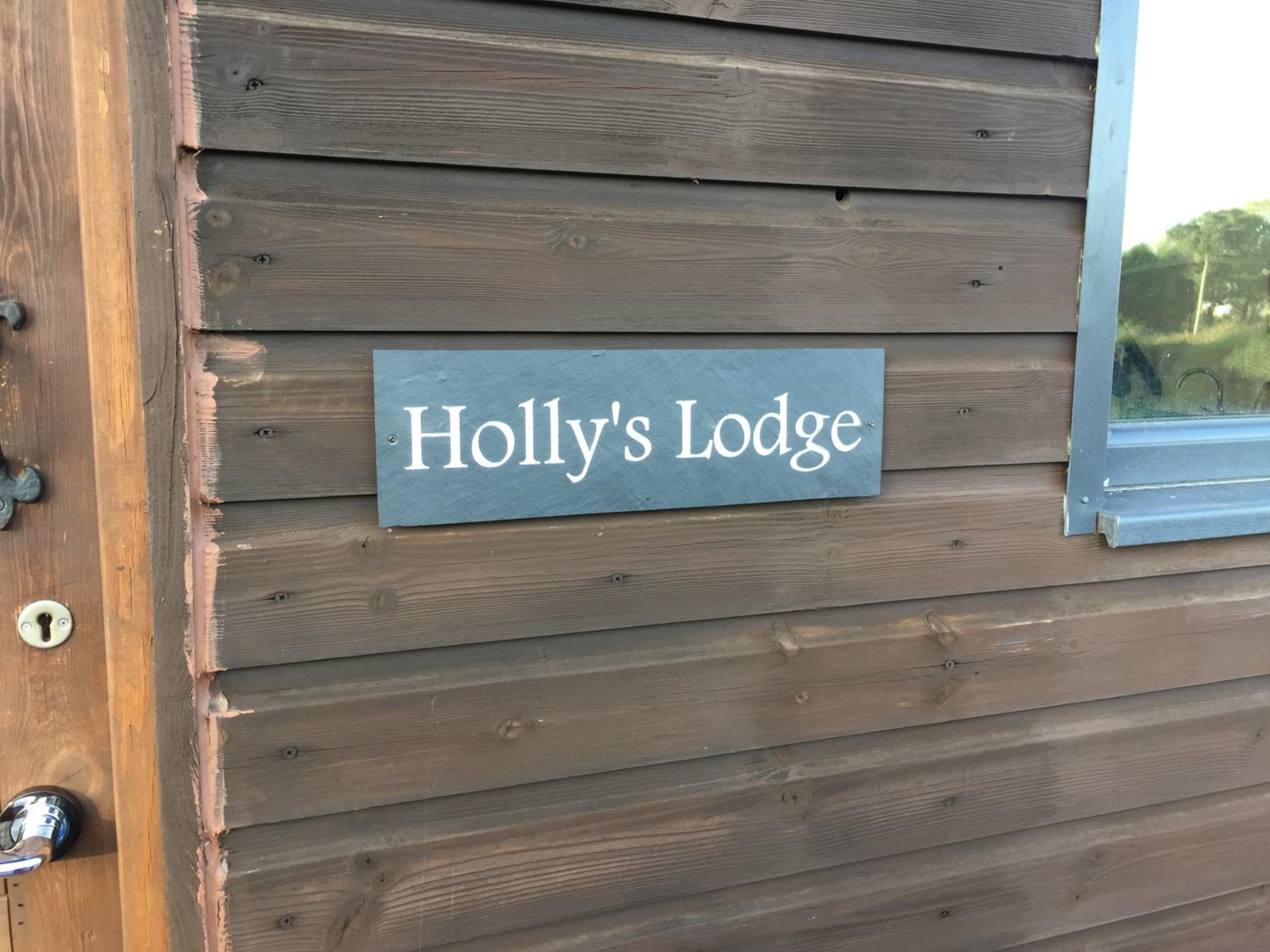 Holly's Lodge