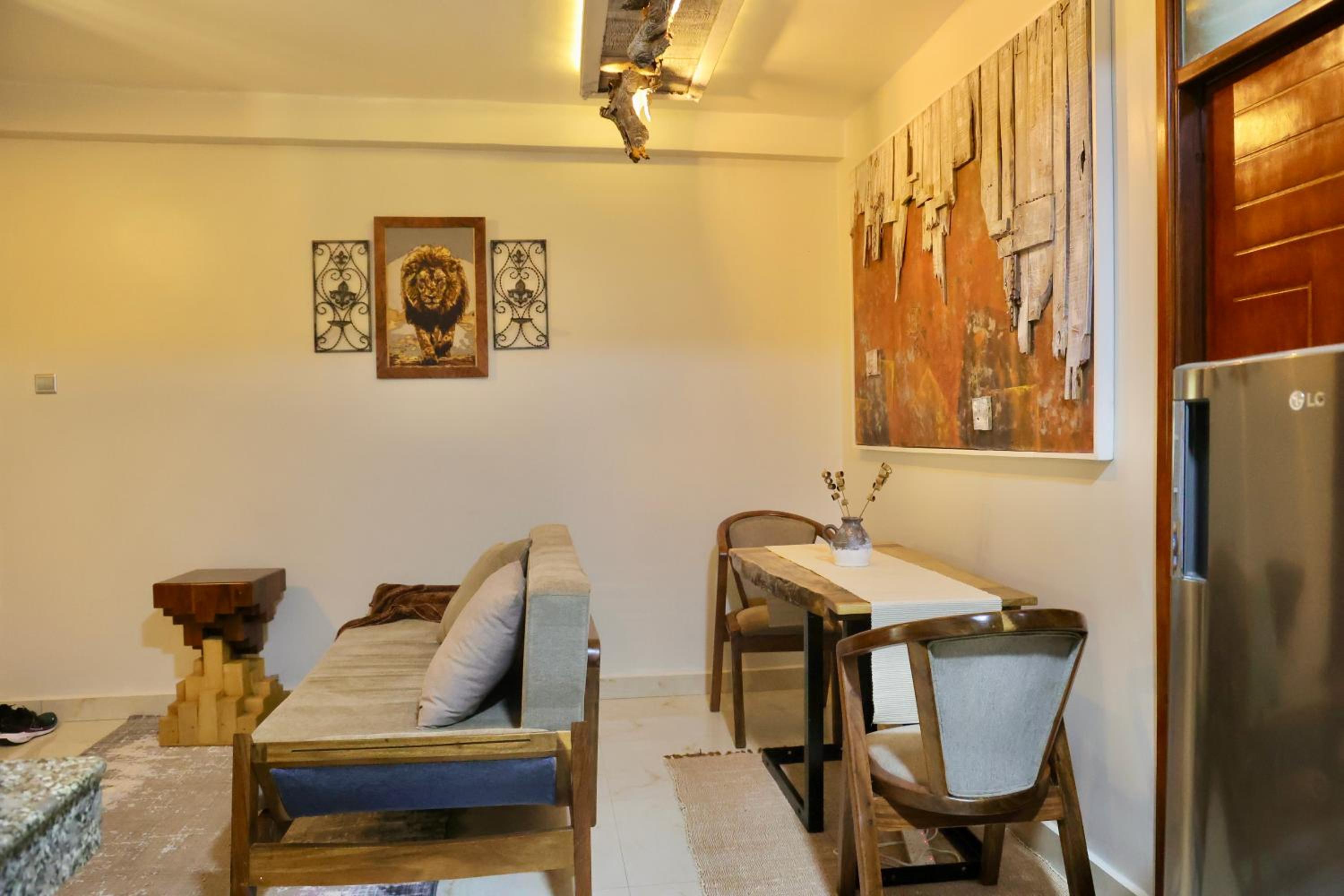 Nissi Residence