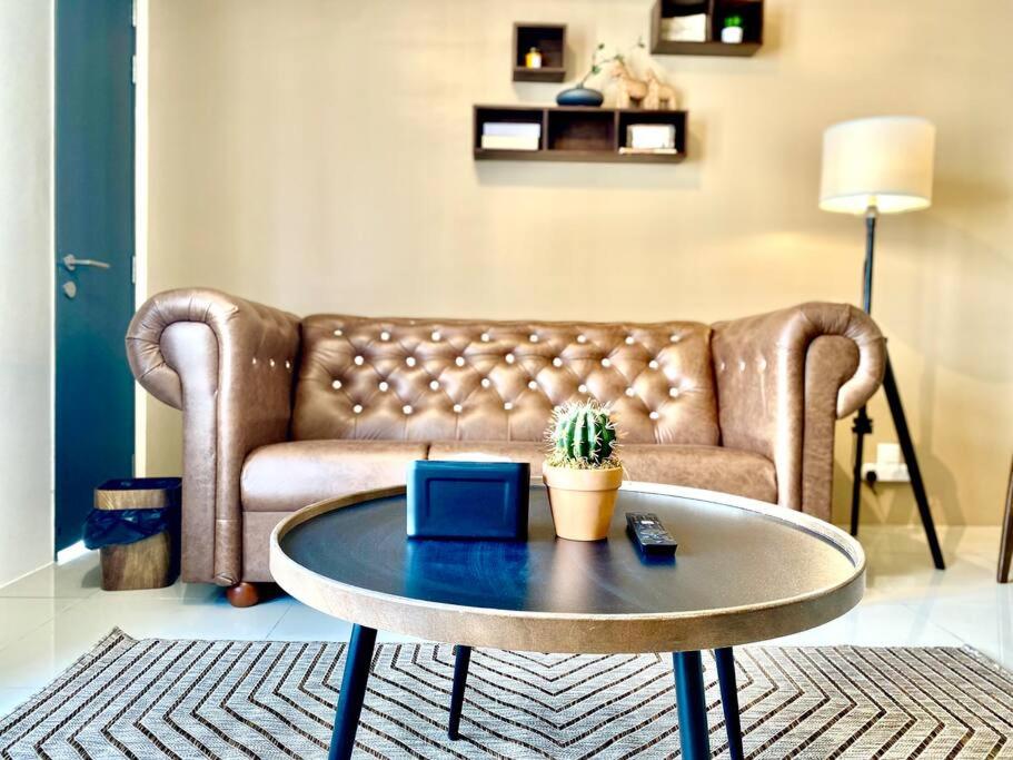 Tropicana 218 Macalister #Seaview #Modern Retro #Infinity Pool #Georgetown #7pax #3BR 2bath #1King 2Queen 1Single #Quality well maintained #Private host photo 7