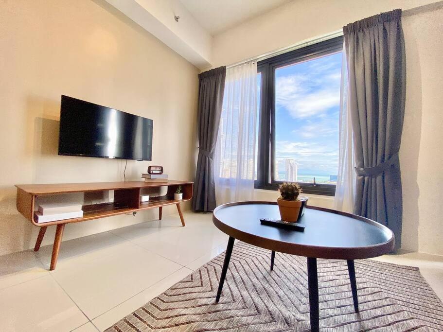 Tropicana 218 Macalister #Seaview #Modern Retro #Infinity Pool #Georgetown #7pax #3BR 2bath #1King 2Queen 1Single #Quality well maintained #Private host photo 4