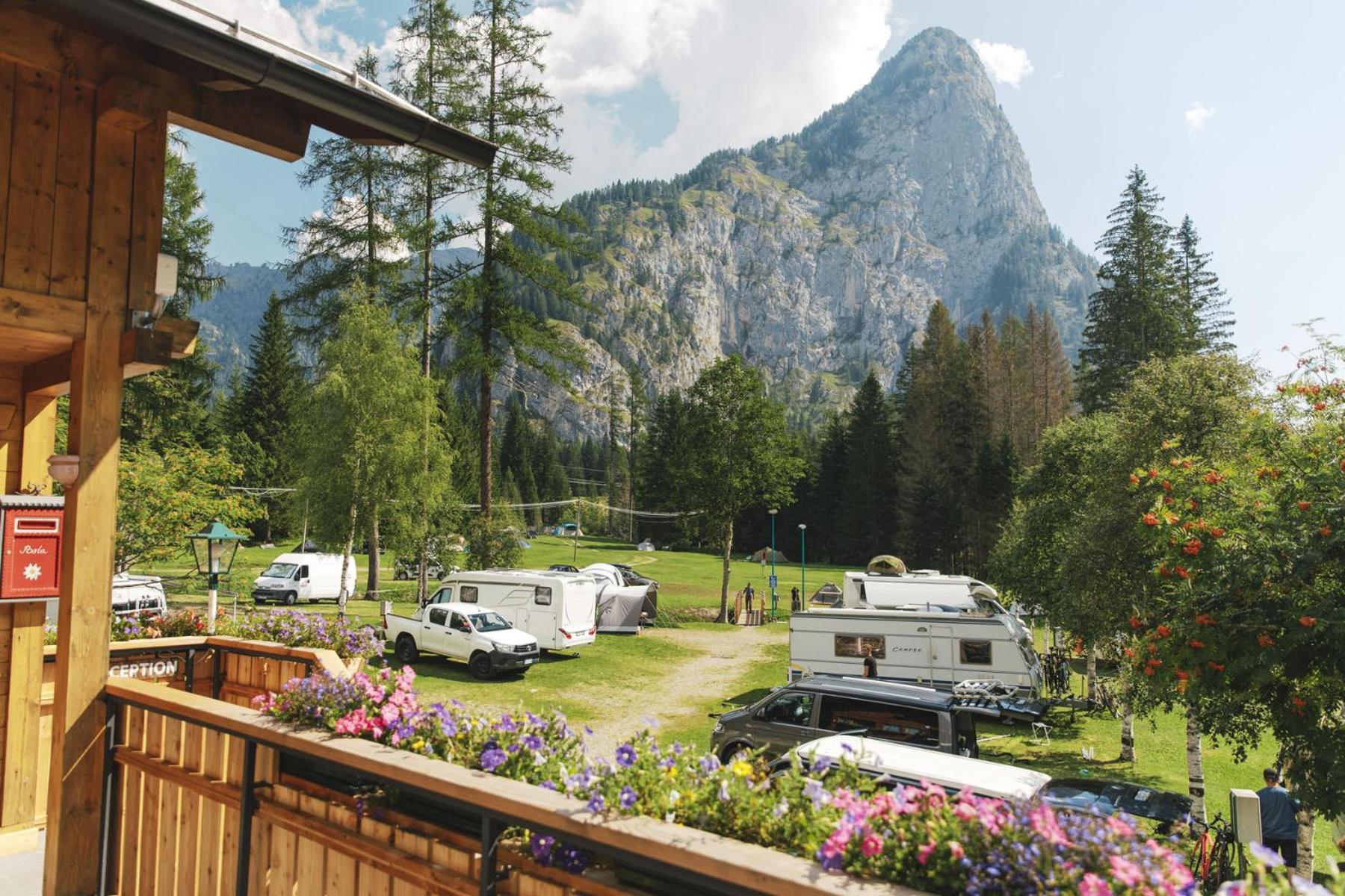 Camping Marmolada Malga Ciapela - Glamping Experience