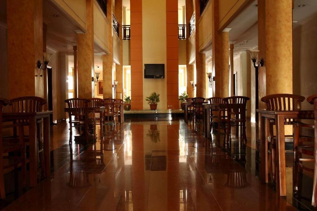 Hotel Grande Lampung view 2