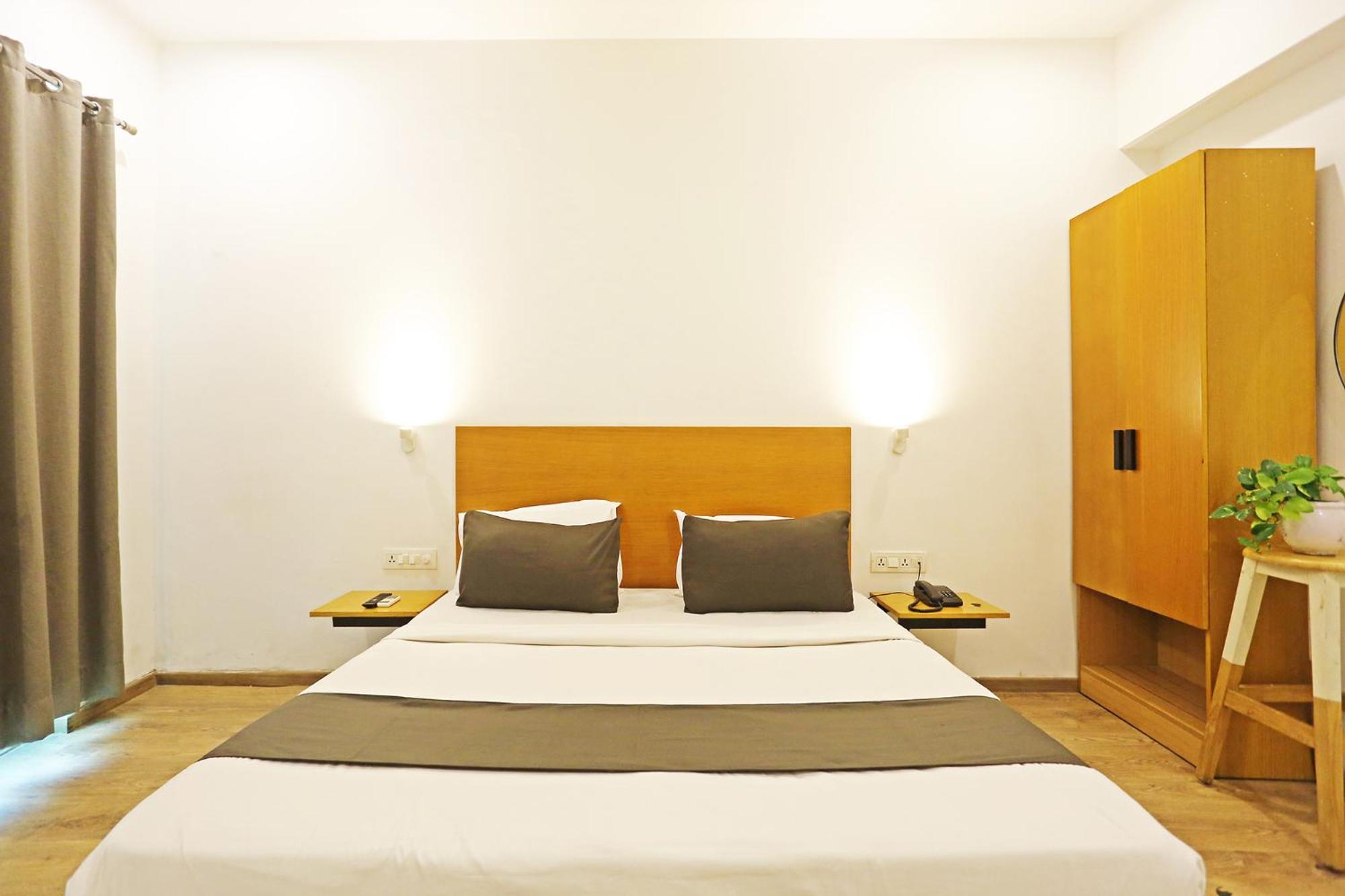 FabHotel The Runner