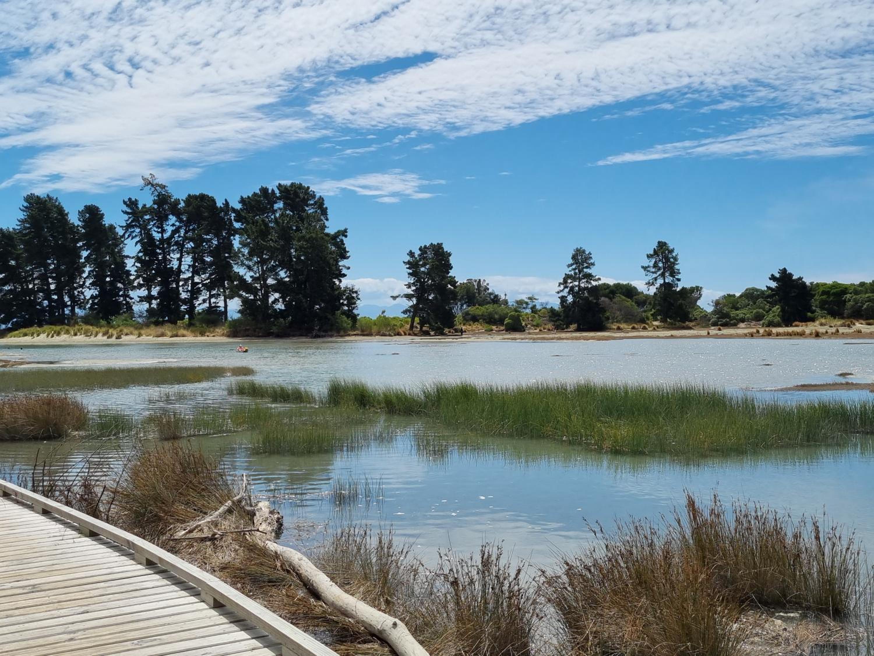 Tāhuna Beach Holiday Park