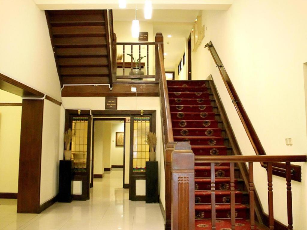 Sawunggaling Hotel