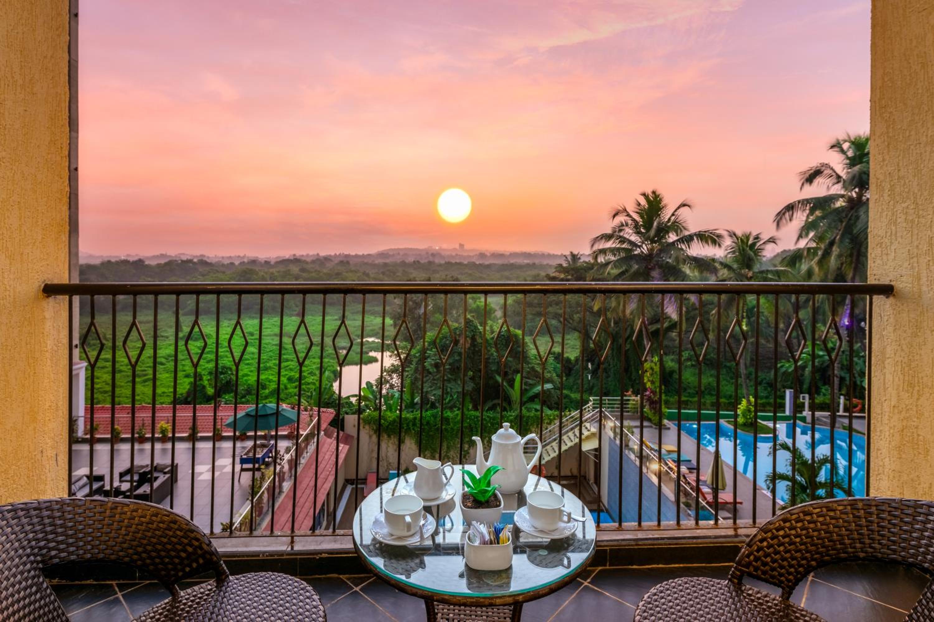 Golden Tulip Candolim, Goa view 4
