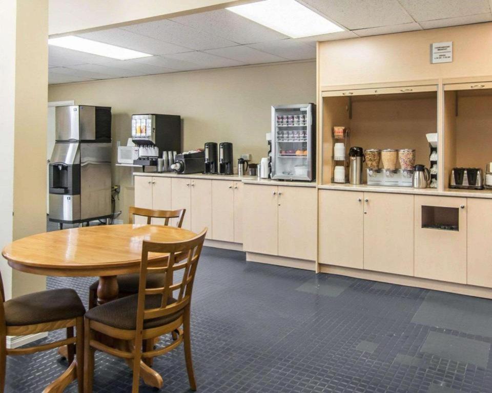 Econo Lodge