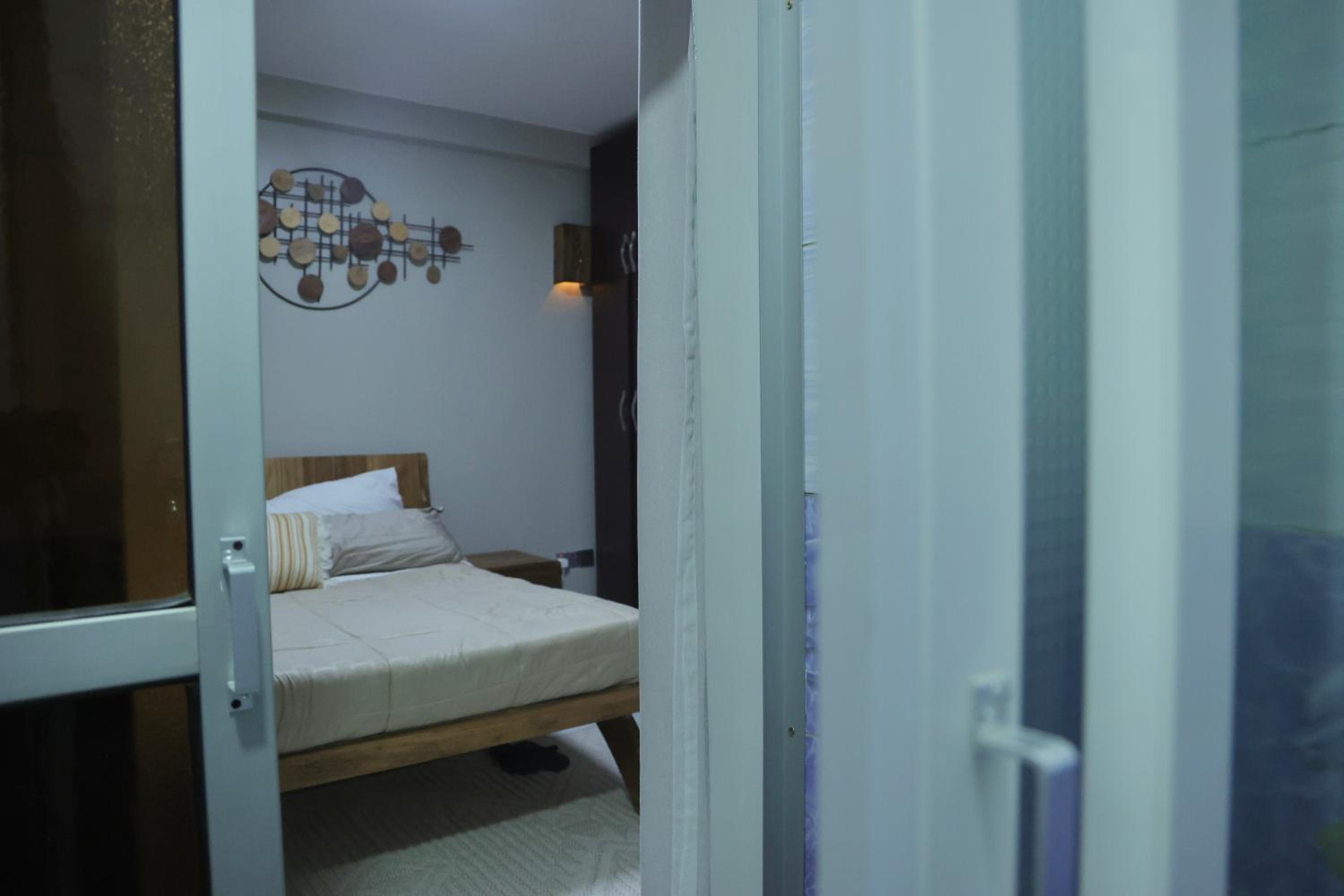 Nissi Residence