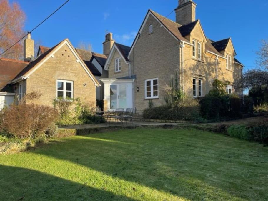 Beautiful Character Cottage in the Country
