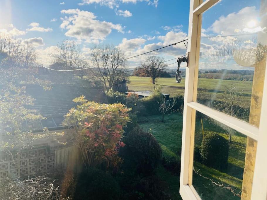 Beautiful Character Cottage in the Country
