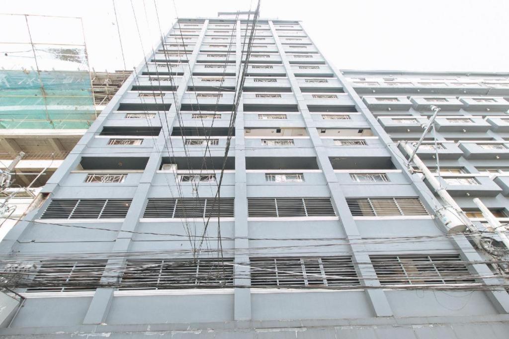RedDoorz Plus @ Project 6 Quezon City — Manila