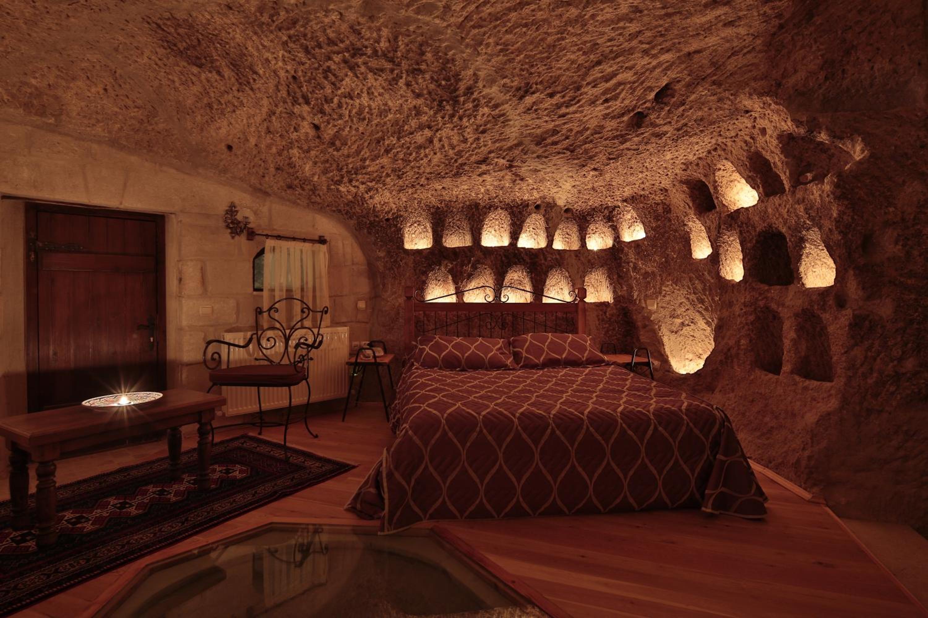 Harman Cave Hotel - Image 107