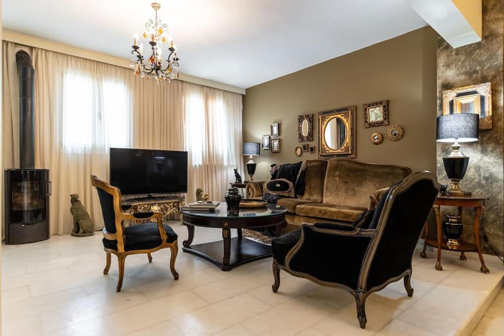 Mythodea Luxury Villa Ι Sunset Horizon & Jacuzzi