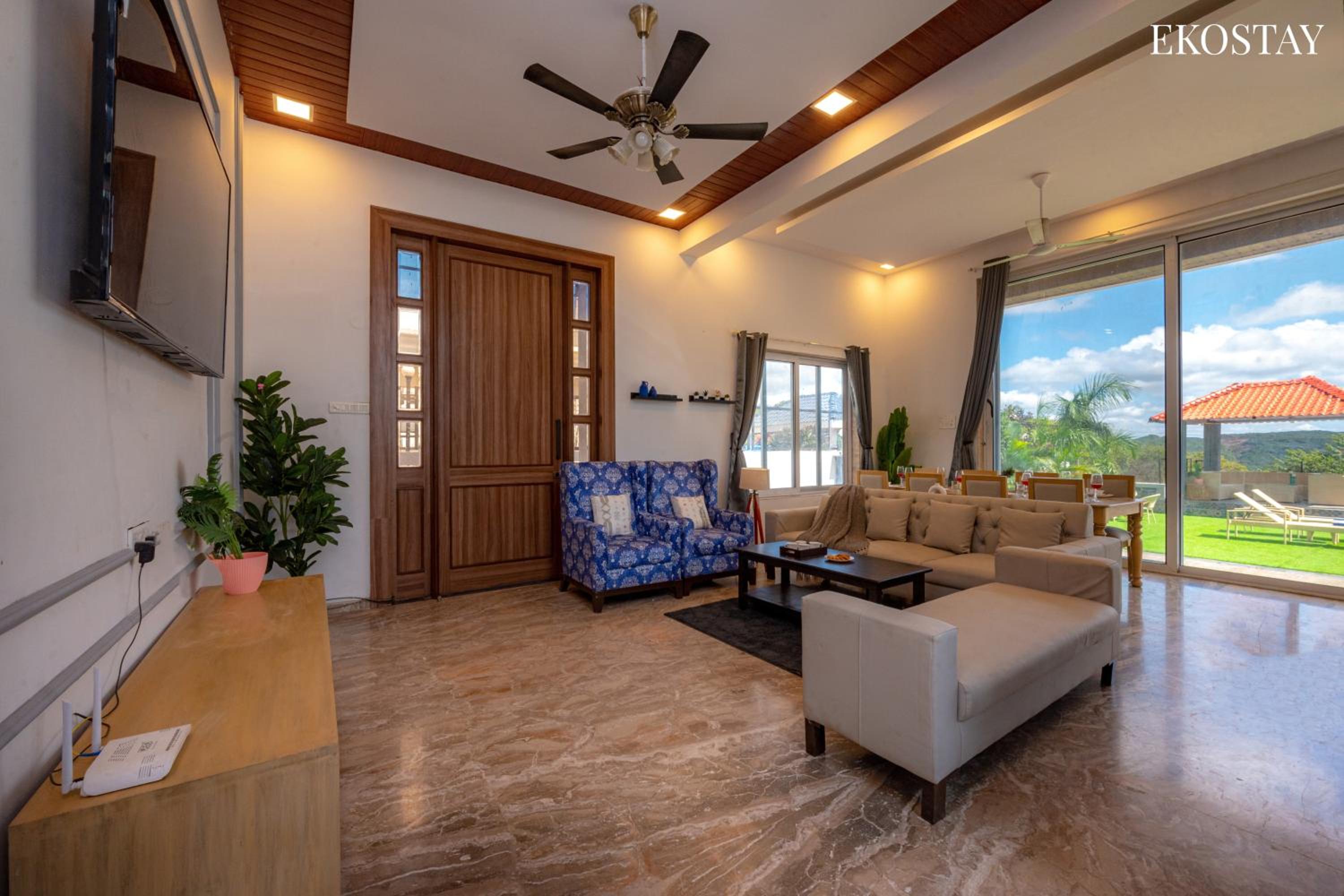 Ekostay Cliffside Villa I Mountain View view 3