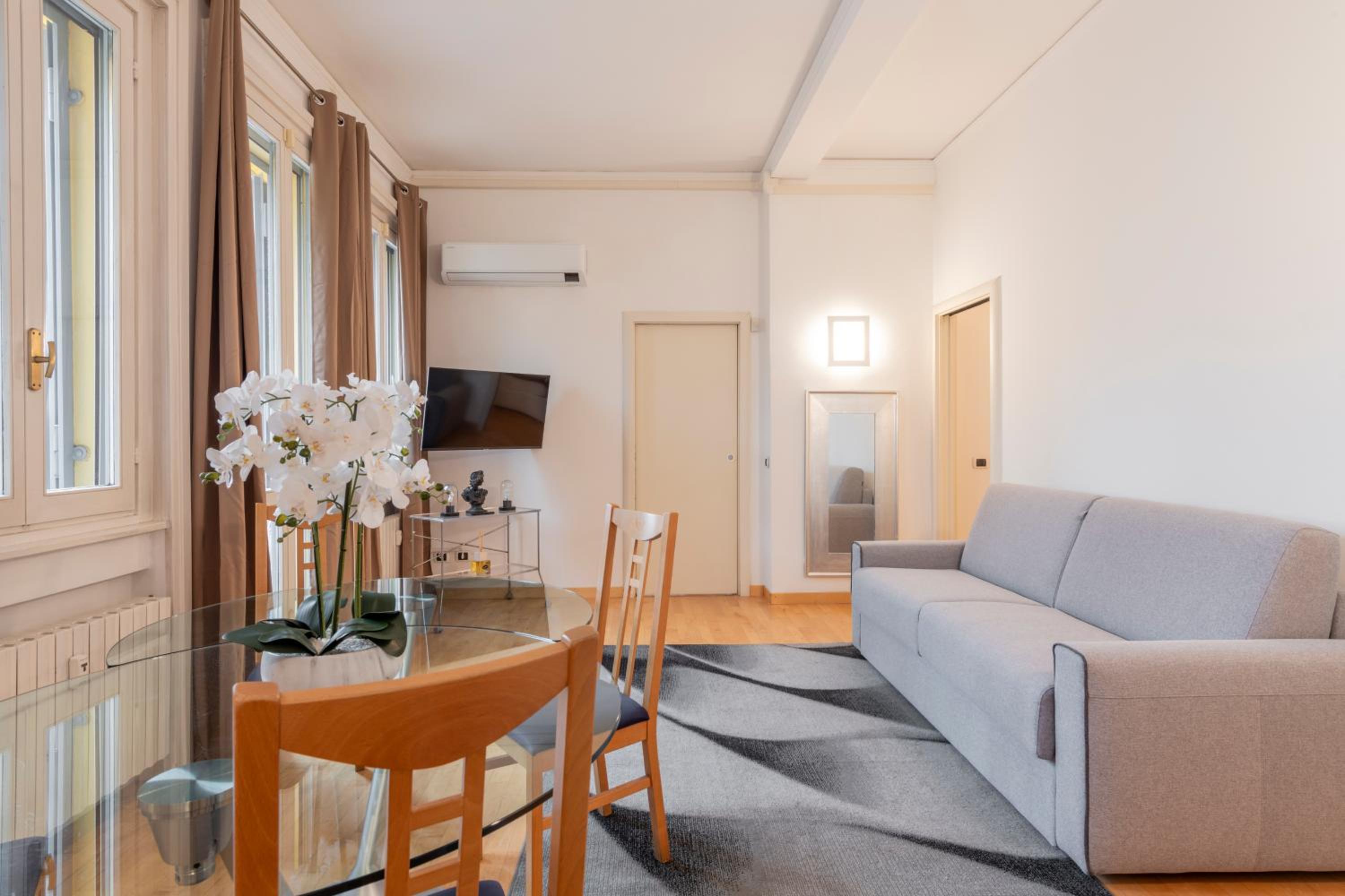 Milan Royal Suites - Centro Cadorna