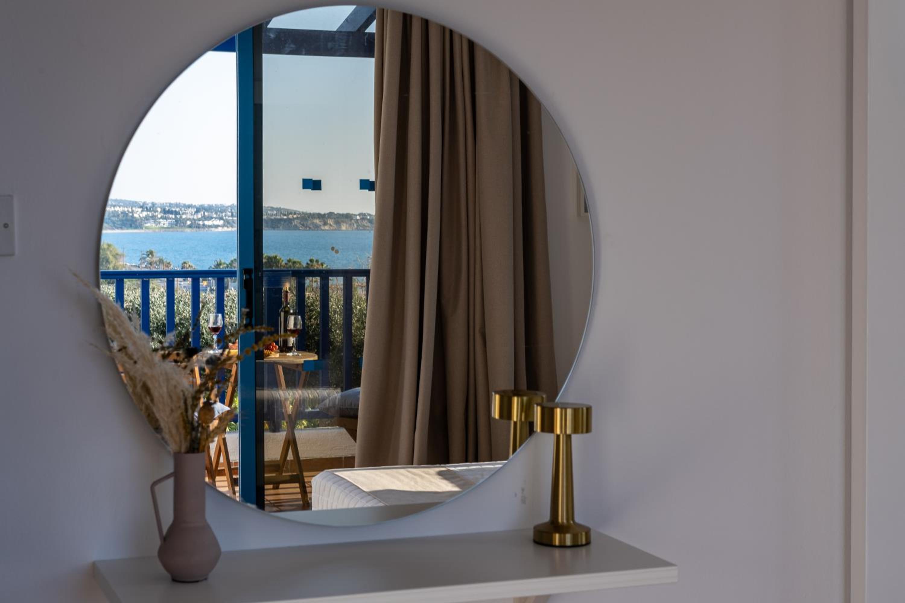 Blue Waves Villa by Nomads