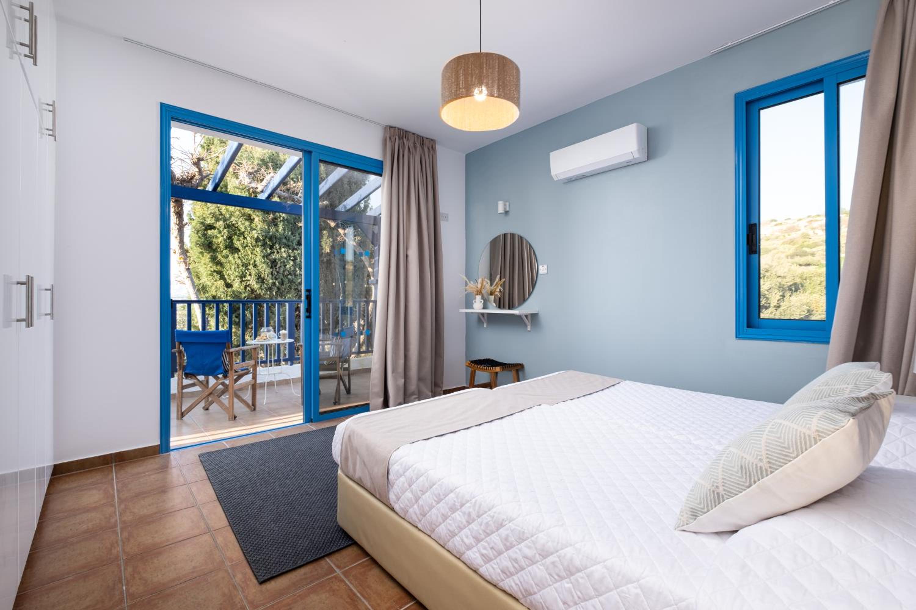 Blue Waves Villa by Nomads