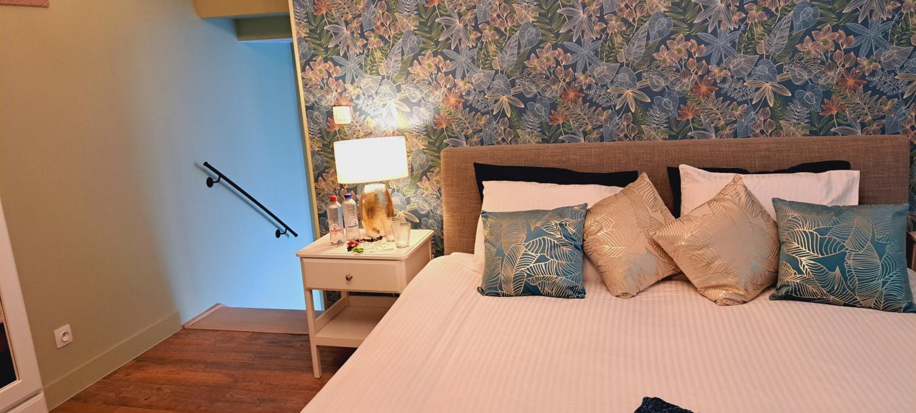 The Newport Lodge included 3h PRIVATE indoor welnes & use e-bikes