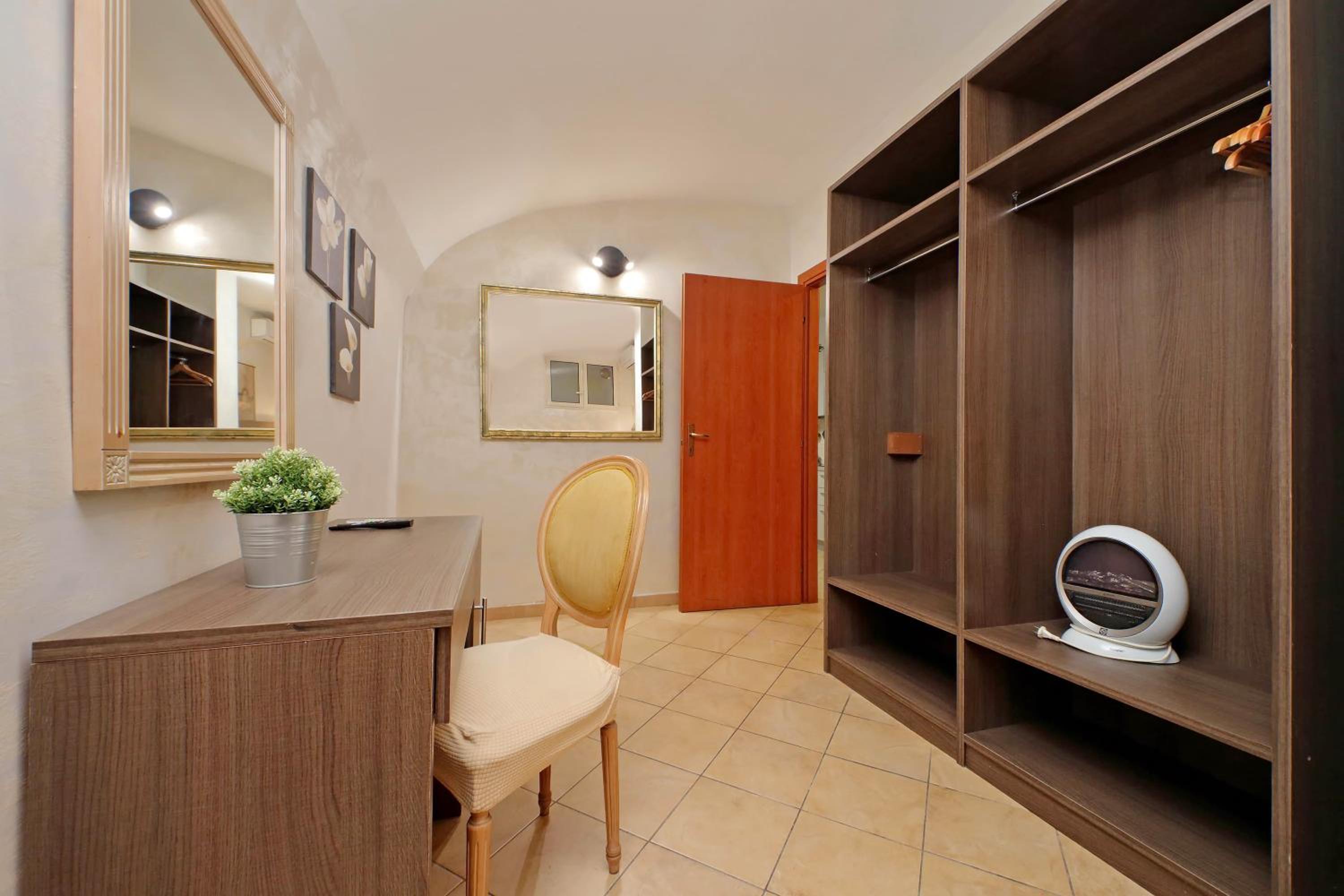 Gallery Home