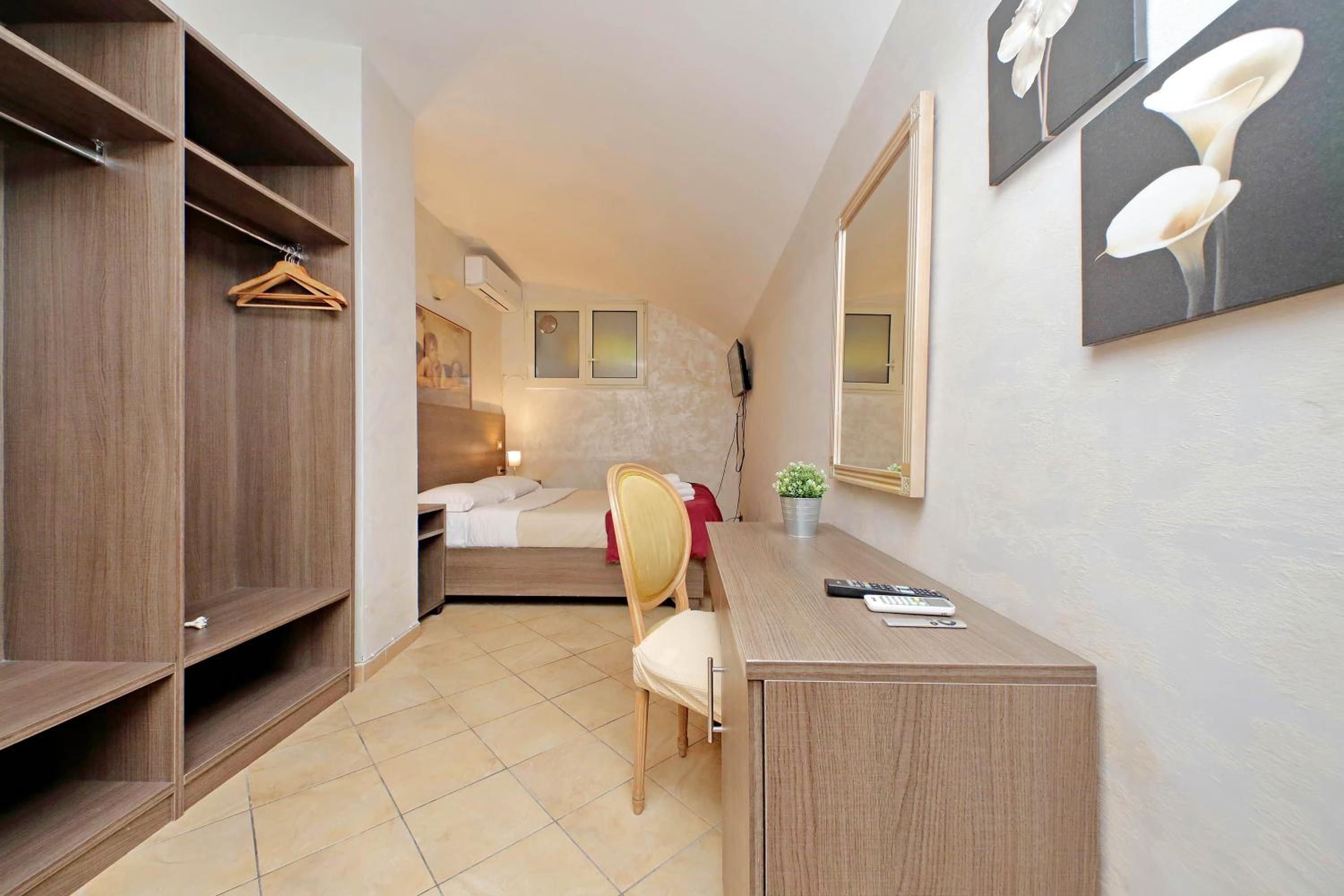 Gallery Home