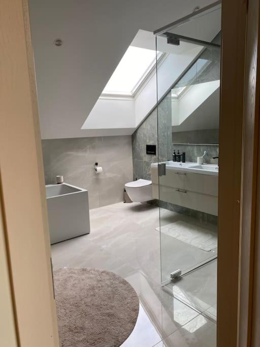 Villa Bluebird-Exclusive 5 bedroom 3 bathroom