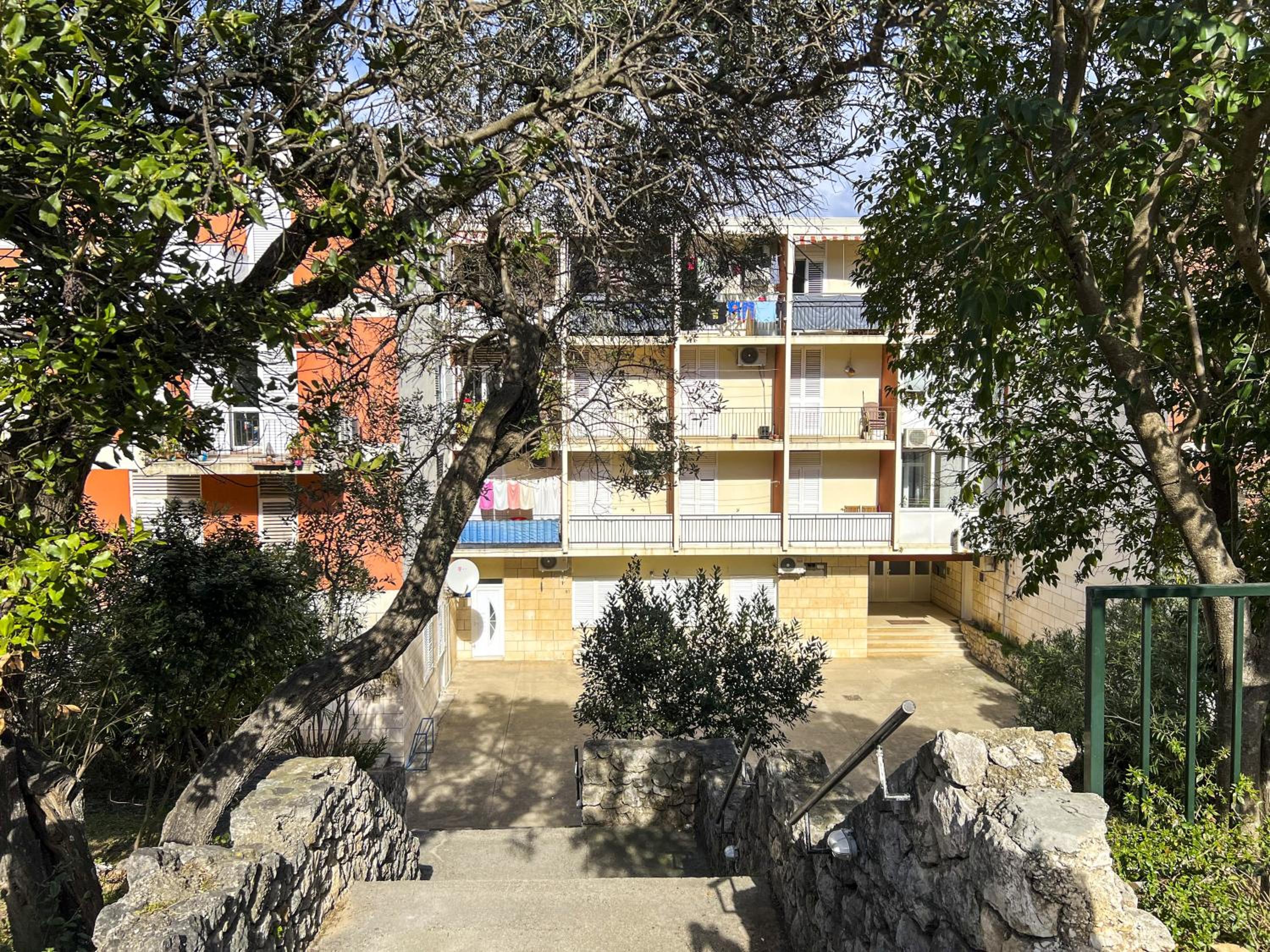Apartment J&L