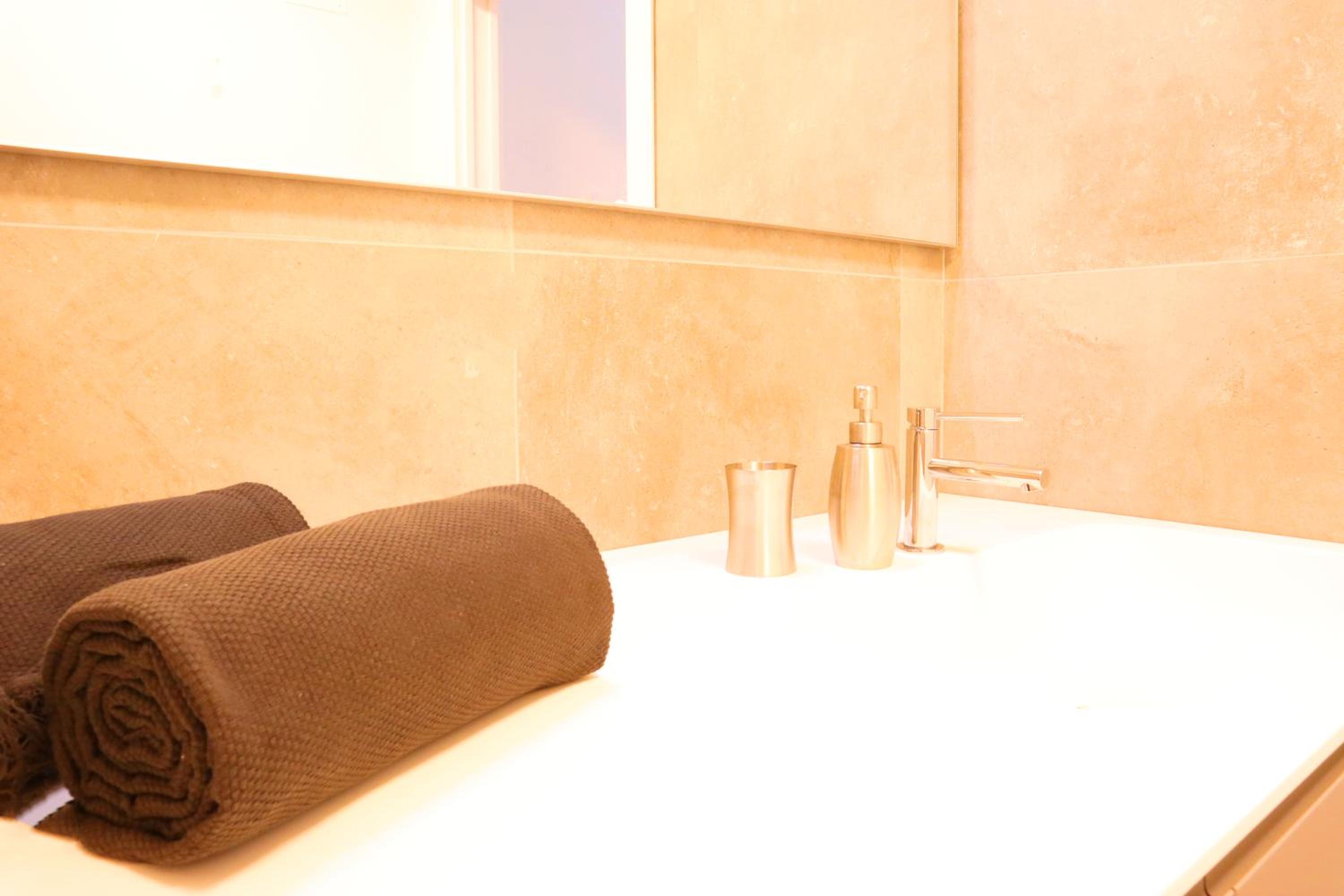 Tower Garden Milano Niguarda Apt-4PAX-WIFI