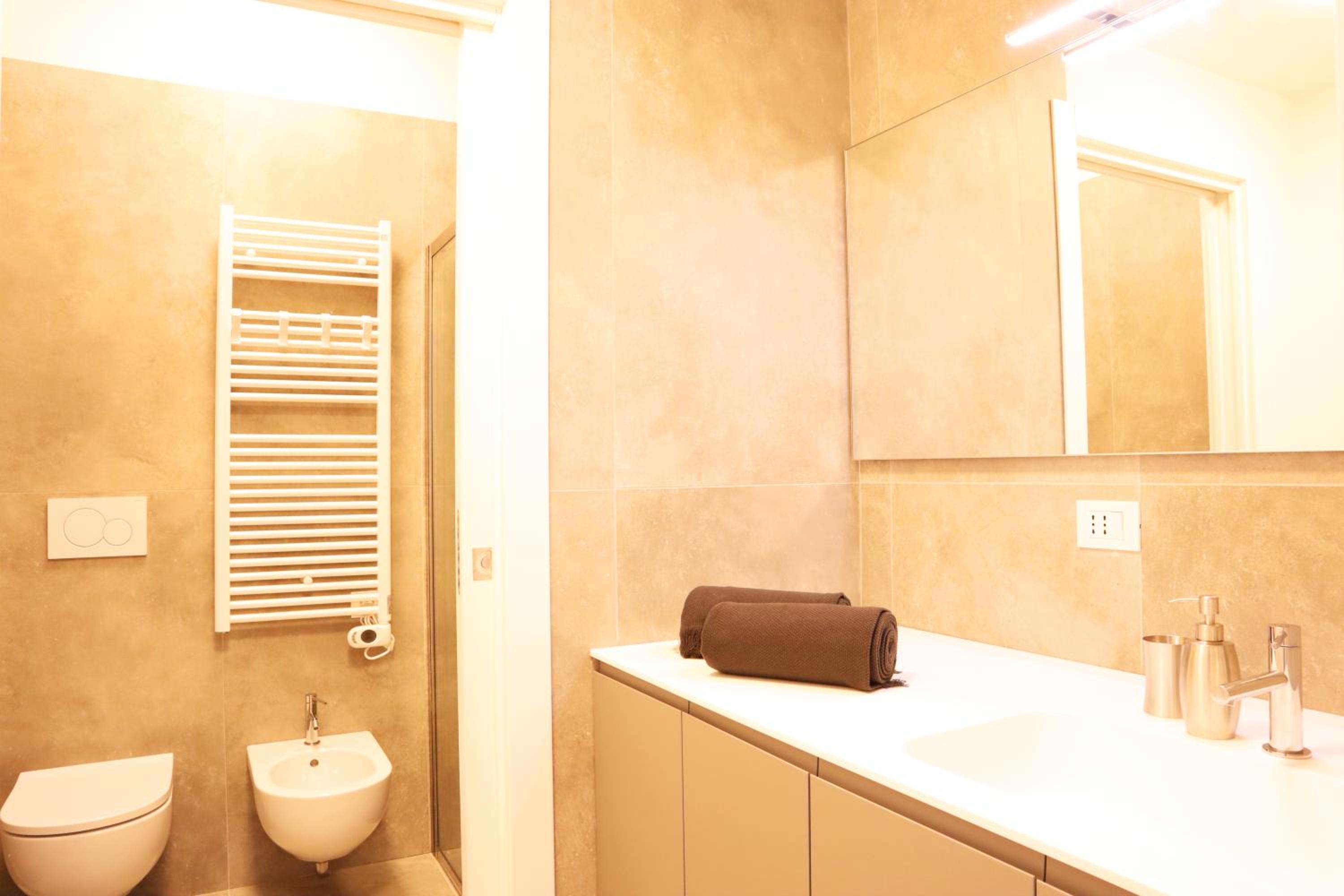 Tower Garden Milano Niguarda Apt-4PAX-WIFI