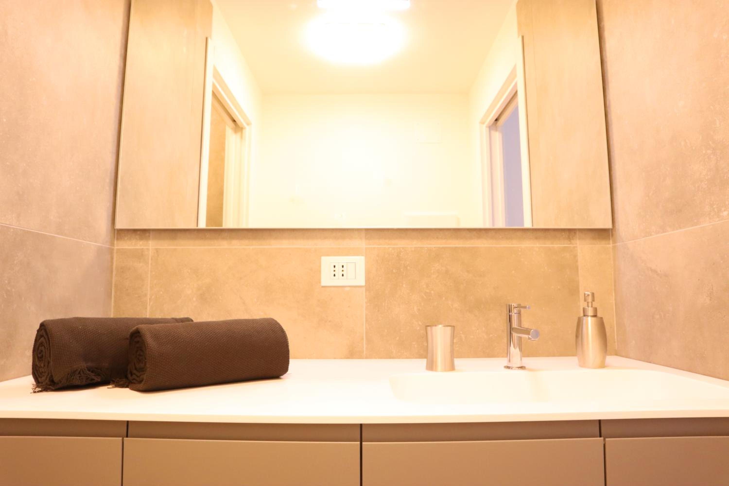 Tower Garden Milano Niguarda Apt-4PAX-WIFI