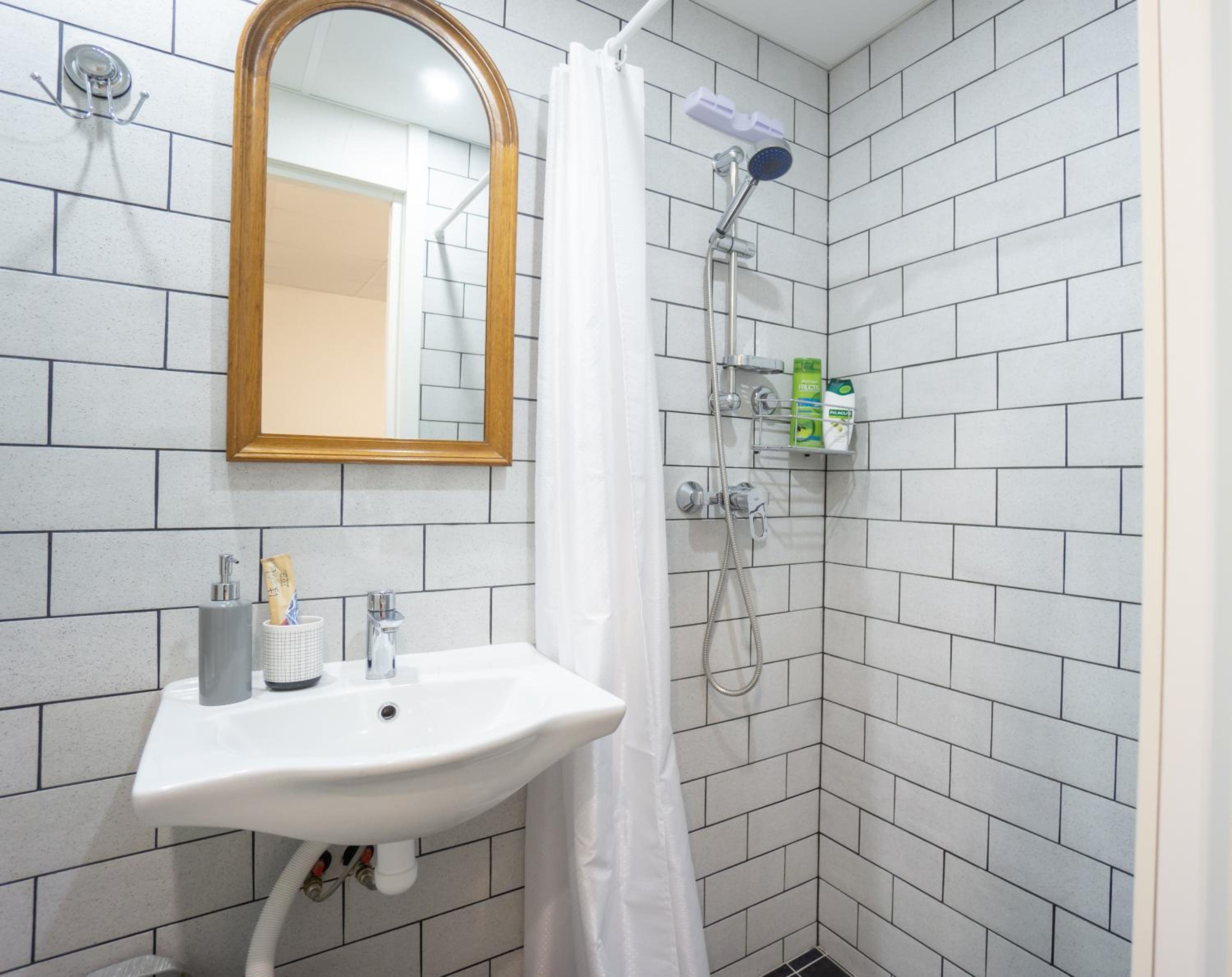 CraftFlat Kalamaja A en Tallinn — bathroom