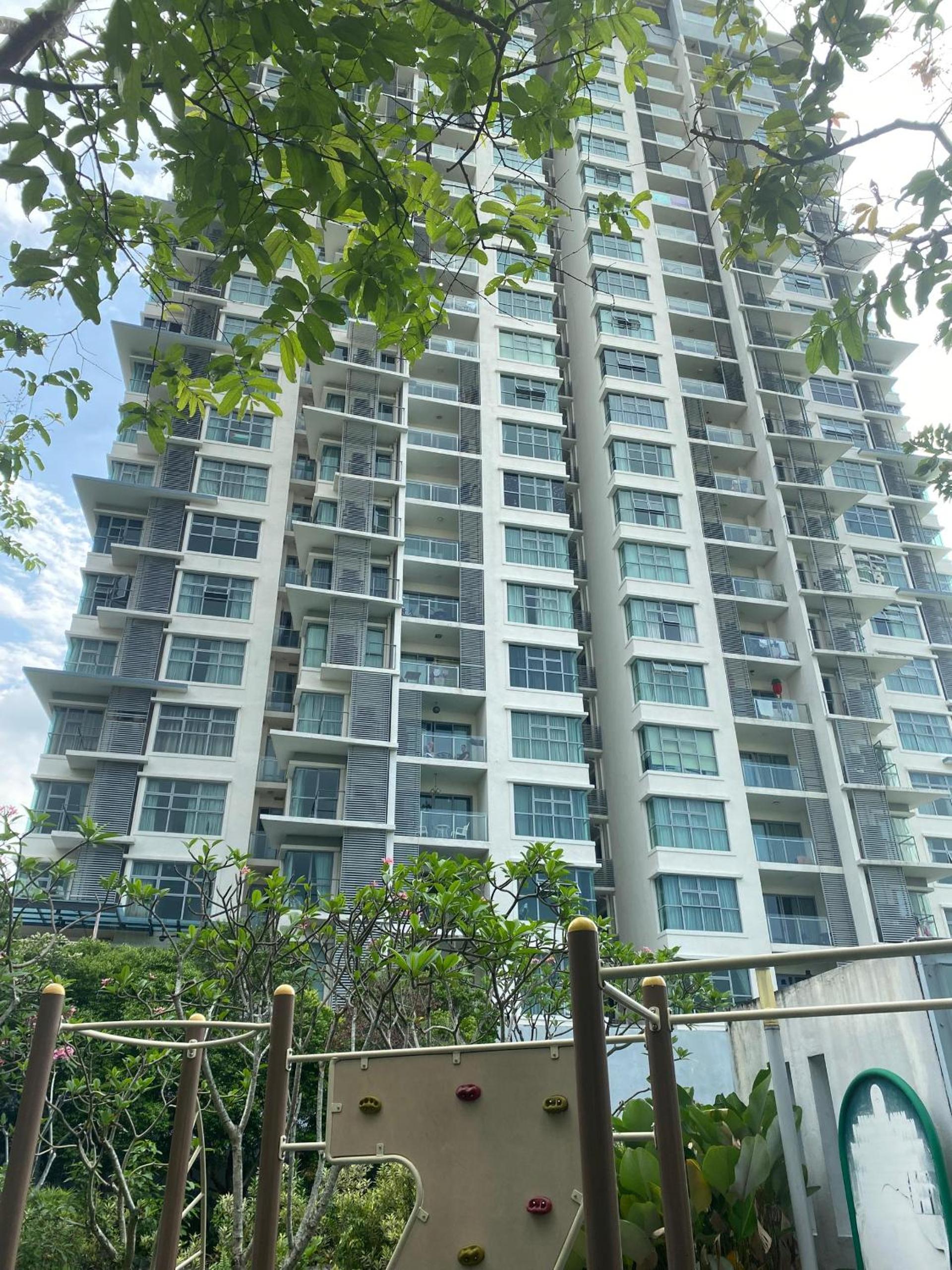 Nice three bedroom at suasana