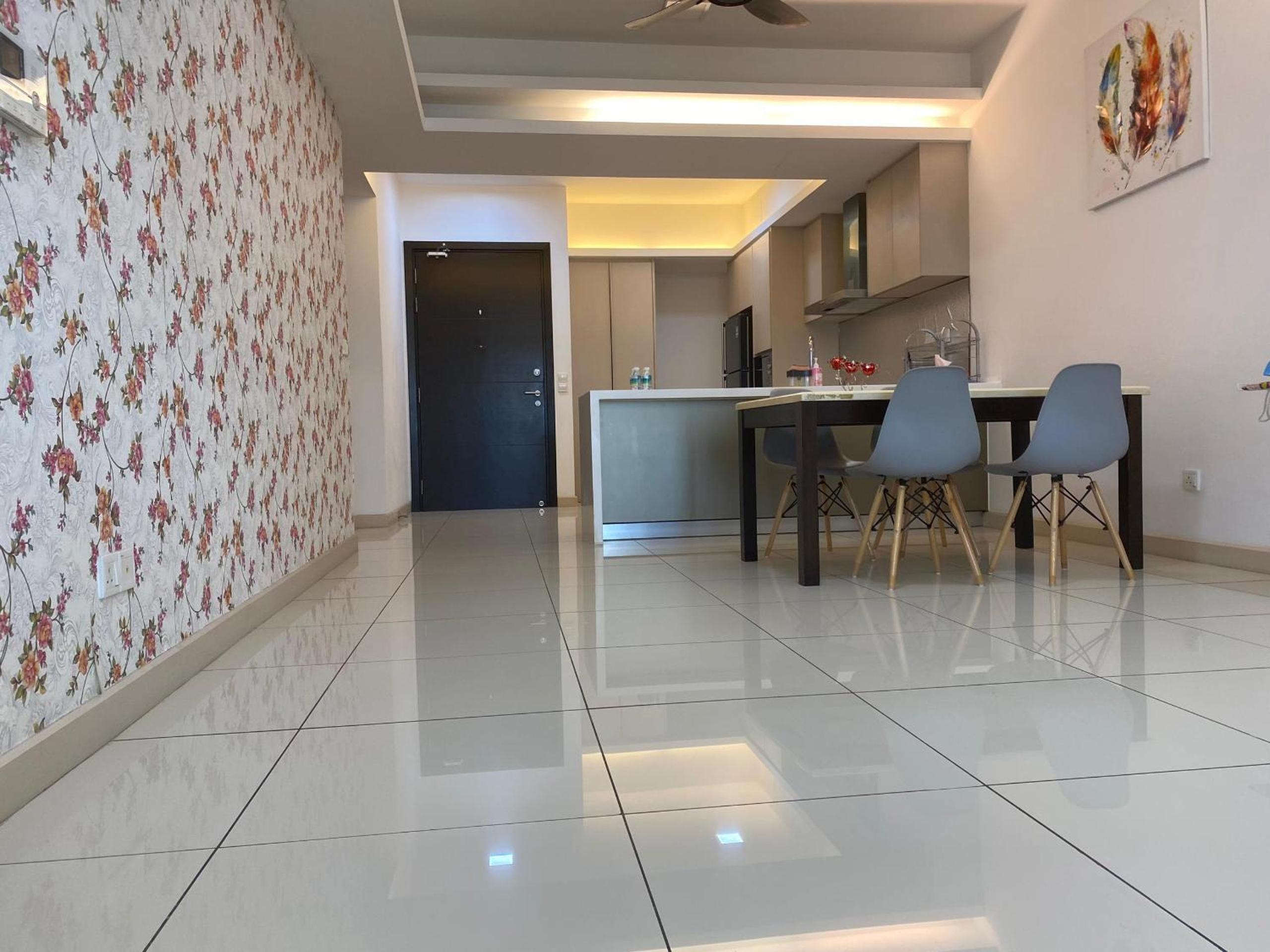 Nice three bedroom at suasana