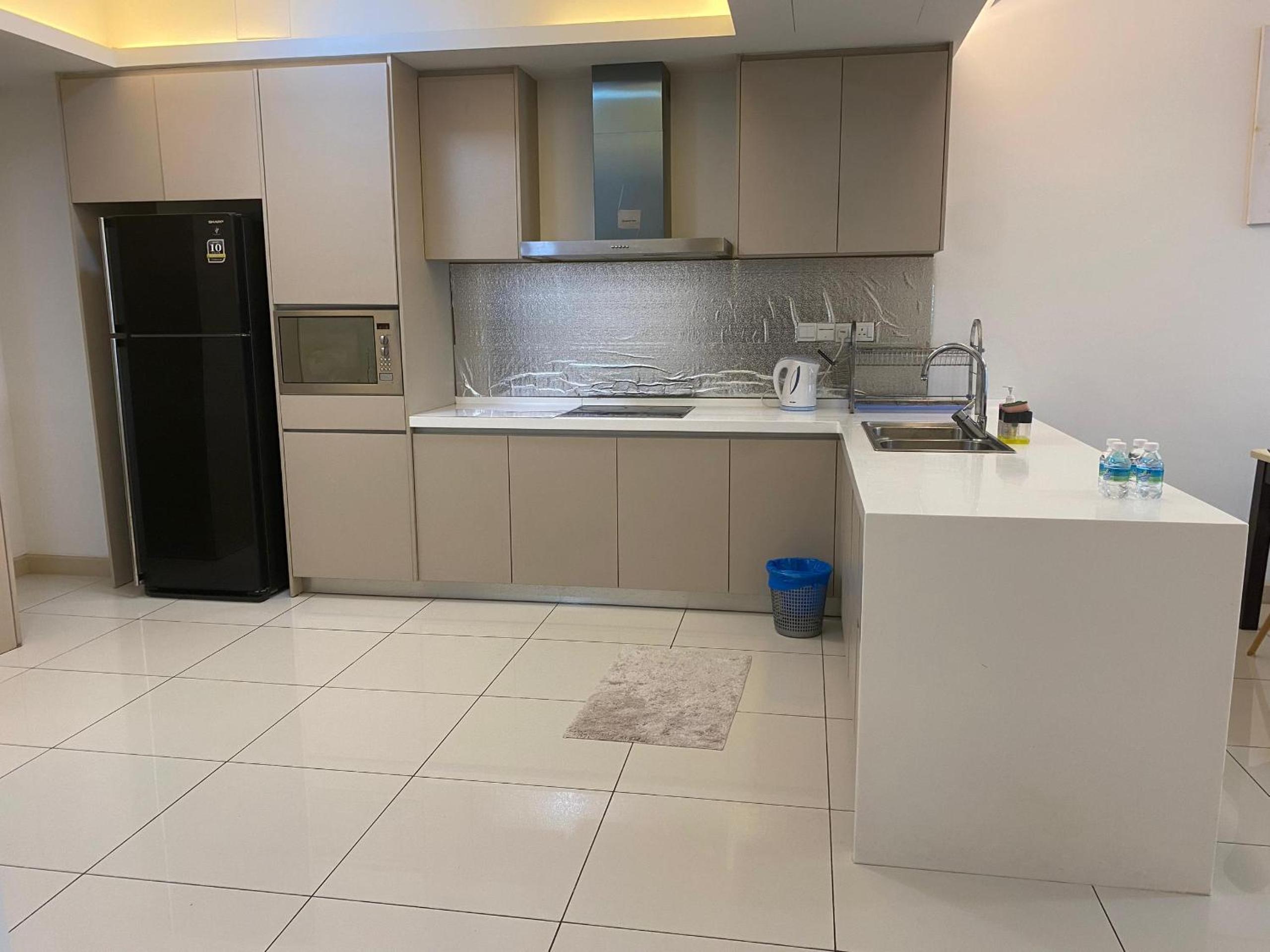 Nice three bedroom at suasana