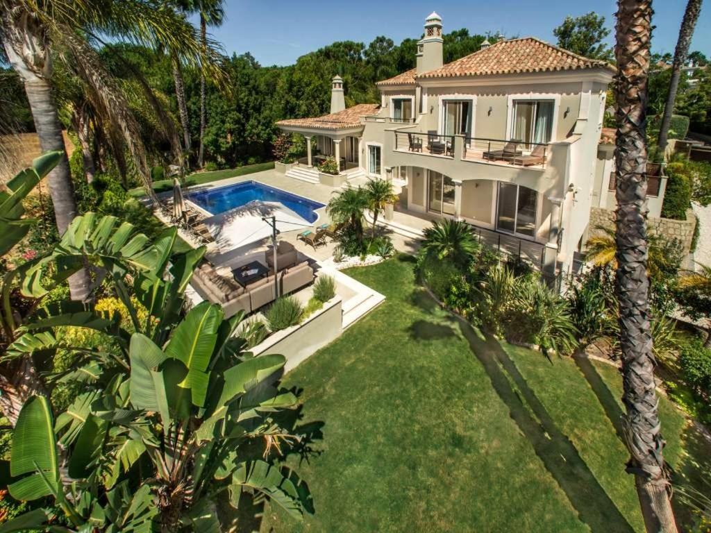 Amazing Algarve Villa 5 Bedrooms Villa Lillian Private Pool & Ping Pong view 3