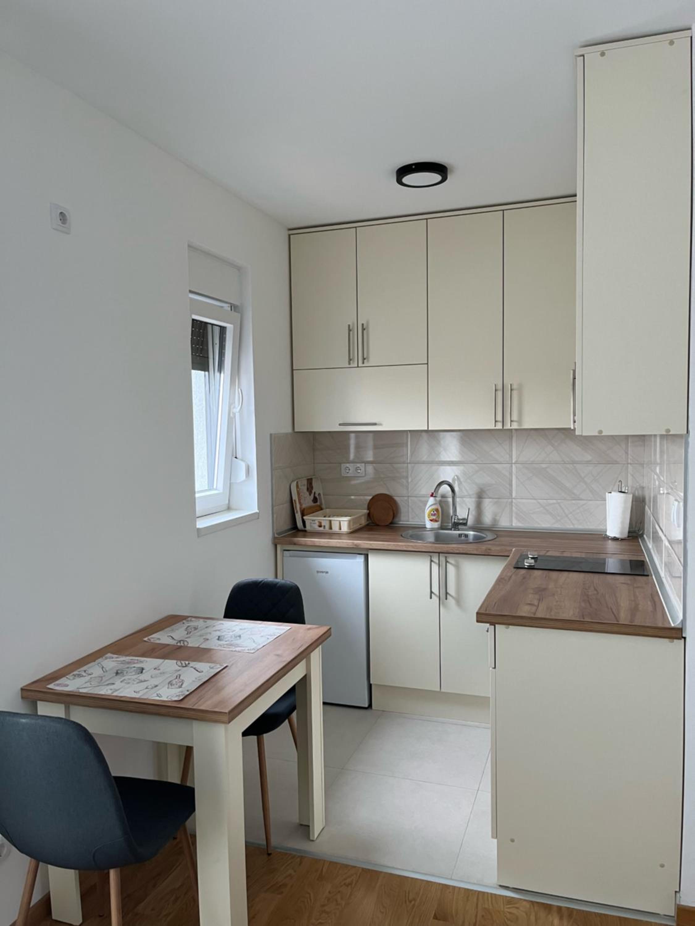 Apartment 24