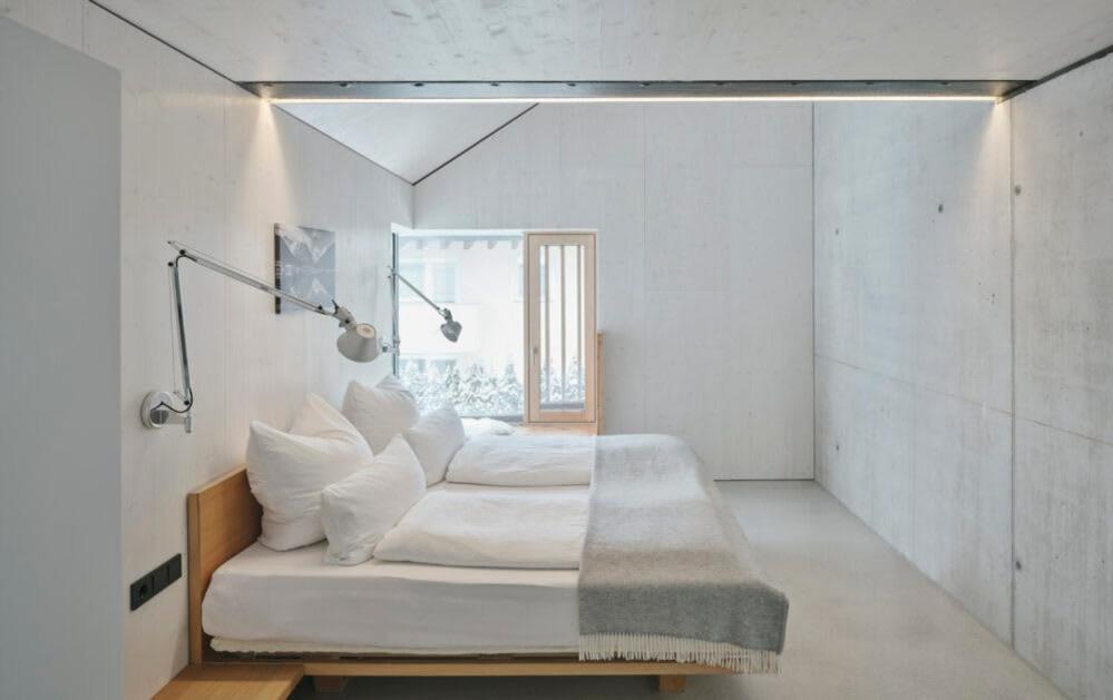 TIROLER TRIS modern villa 10 beds