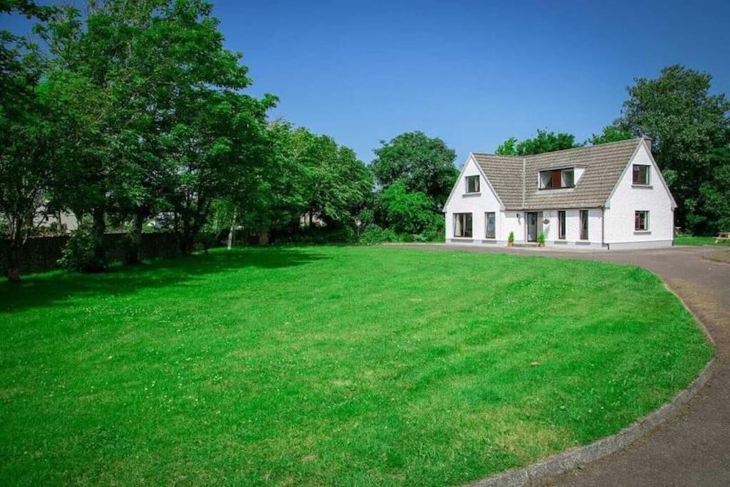 Ellie's Farmhouse view 2