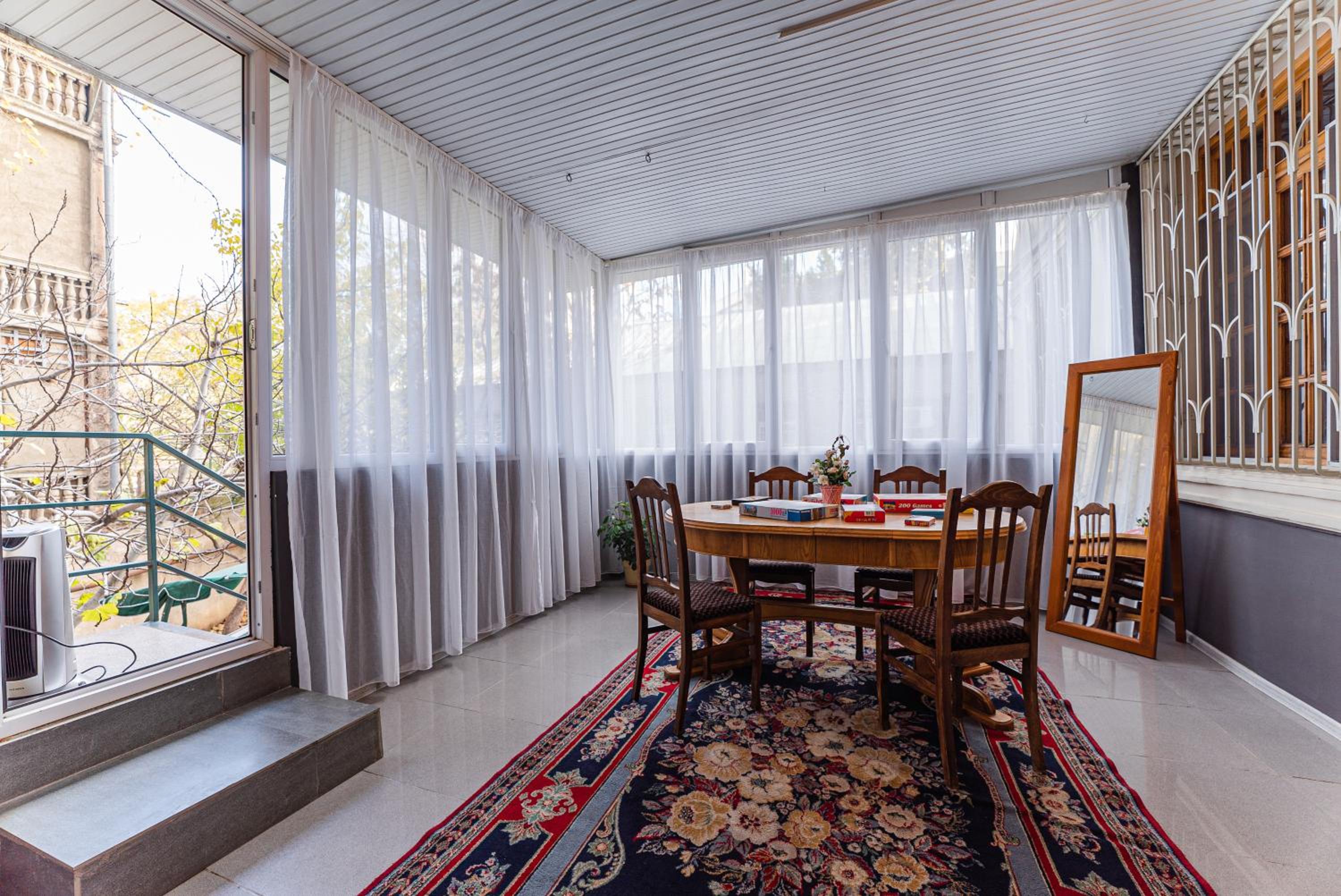 Jako Hotel Old Tbilisi view 5