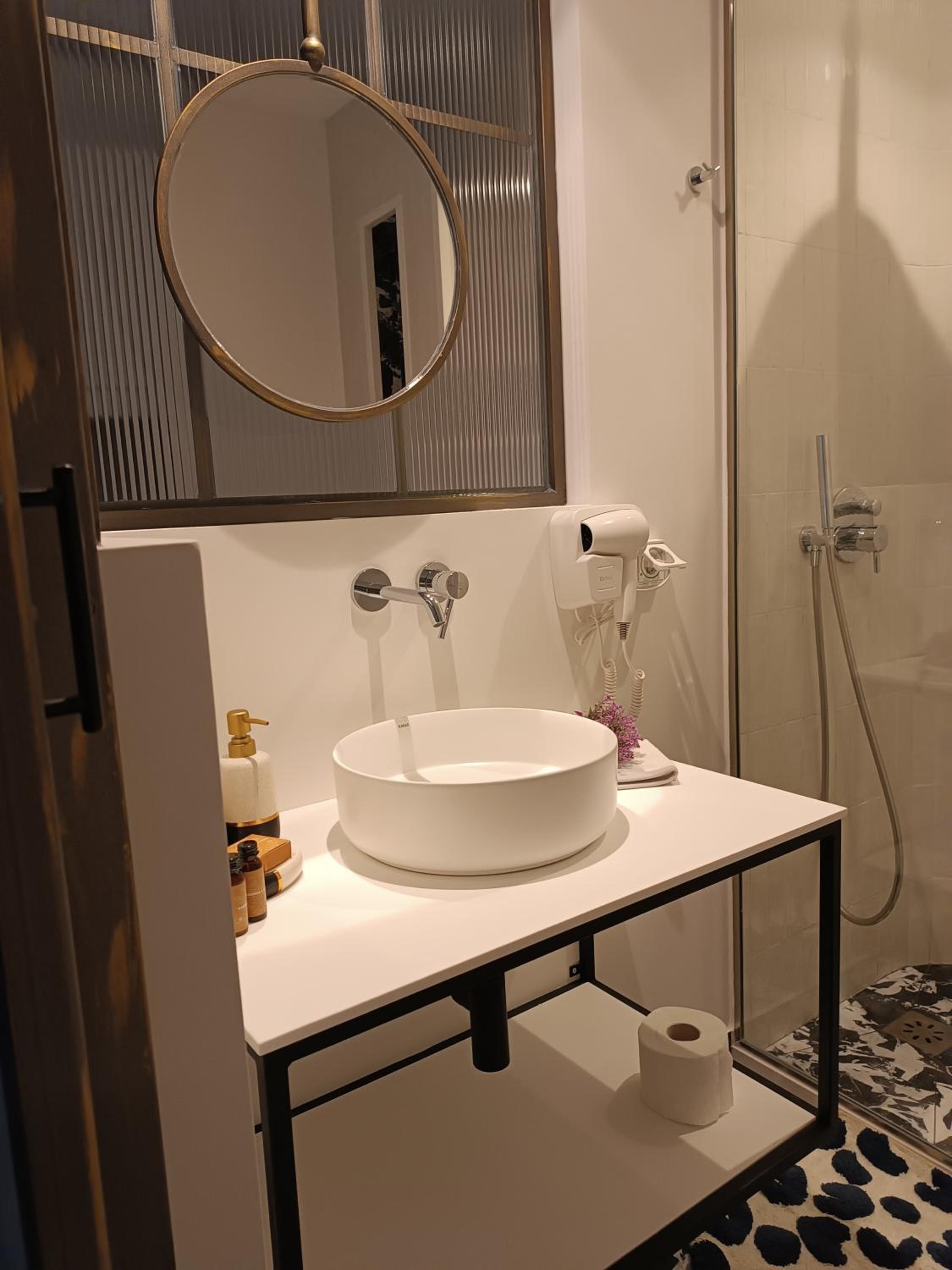 MUSES LUXURY SUITES
