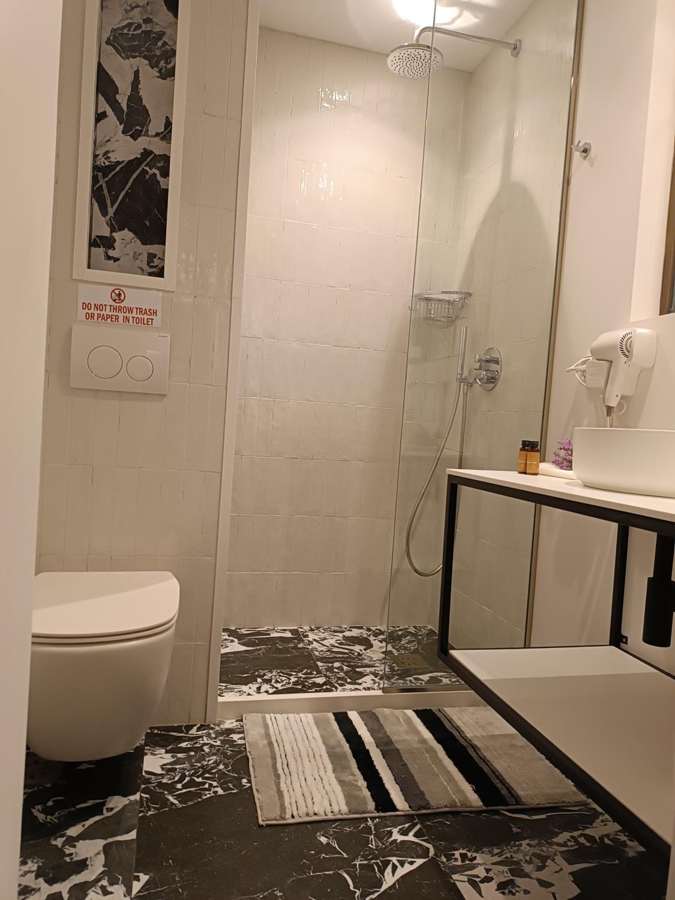 MUSES LUXURY SUITES