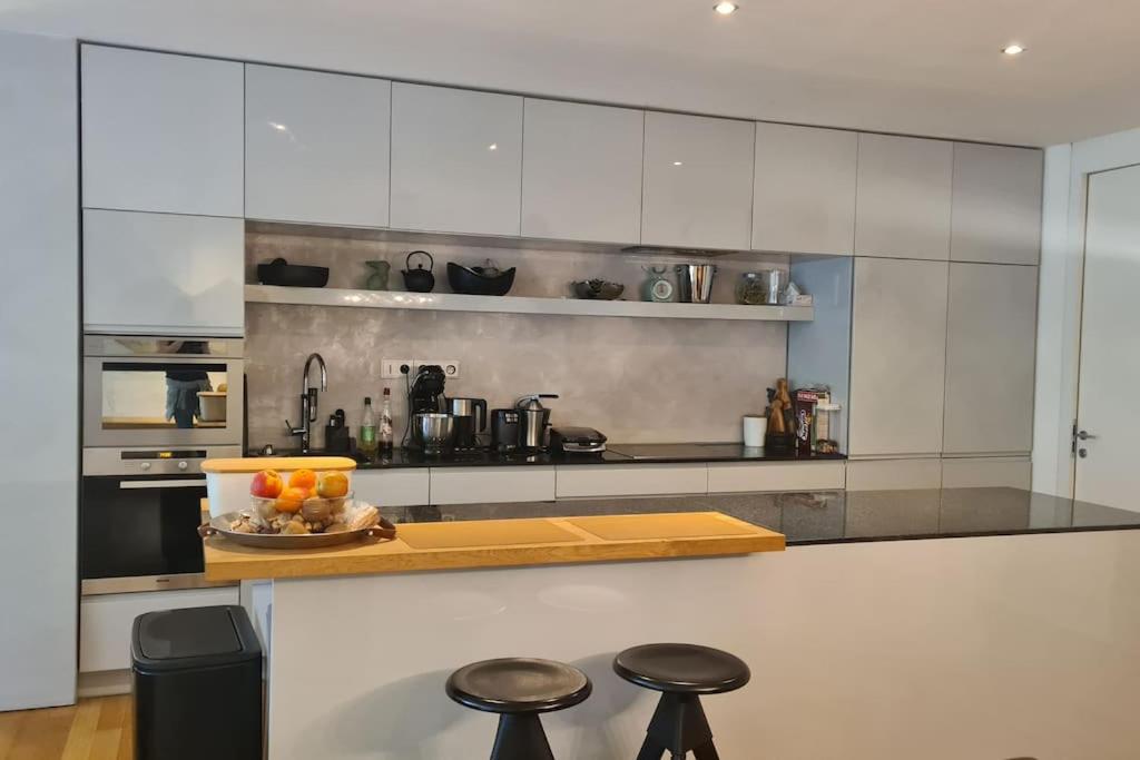 Exceptional calm 3BR, 2.5BA apartment with patio, pool & gym